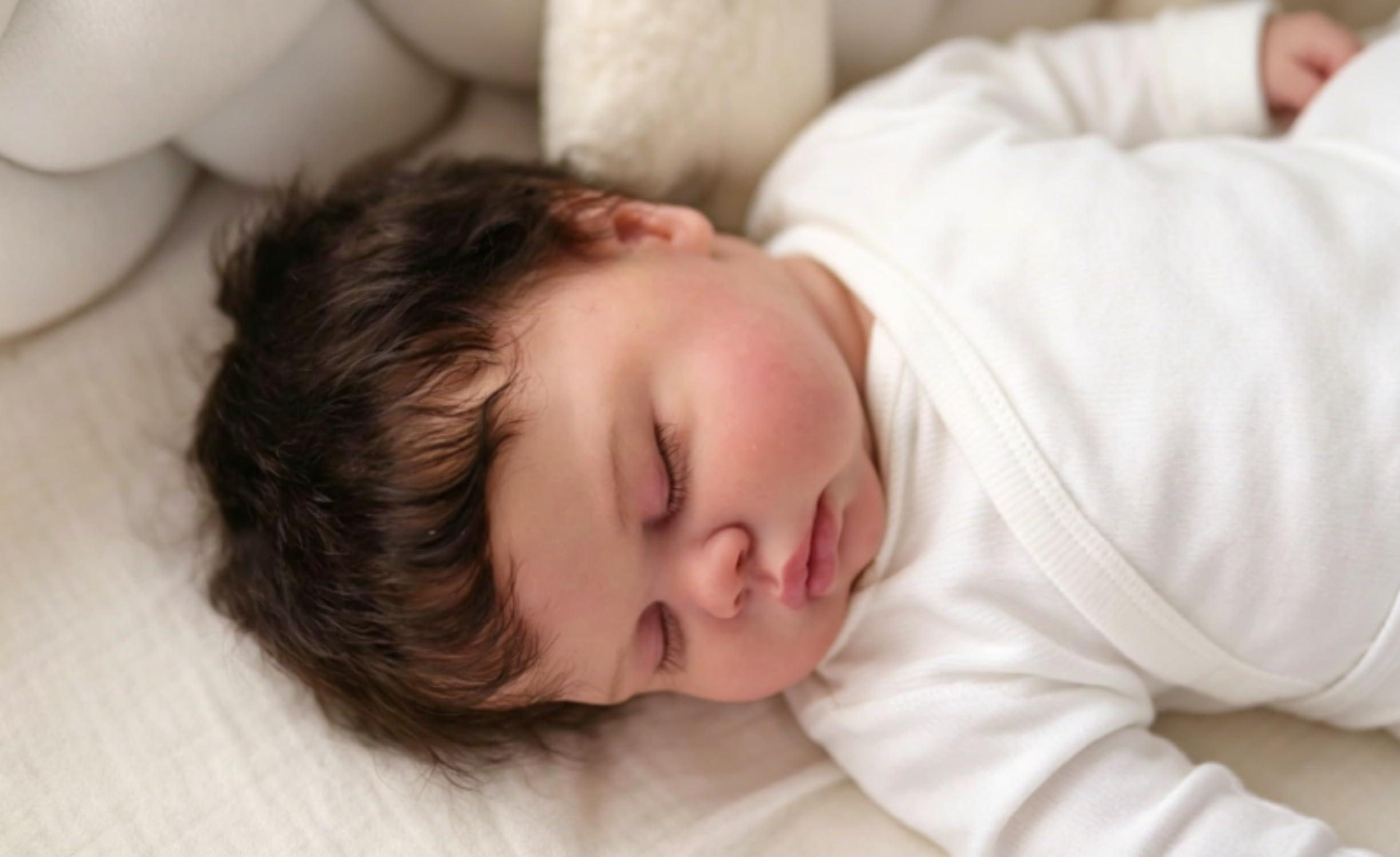 Lonian Reborn Baby Puppen Realistisches Mädchen 24 Zoll Schlafen Silikon Baby Puppe Stoff Körper Real Looking Life Like Reborn Kleinkind Puppe Neugeborenen Puppen