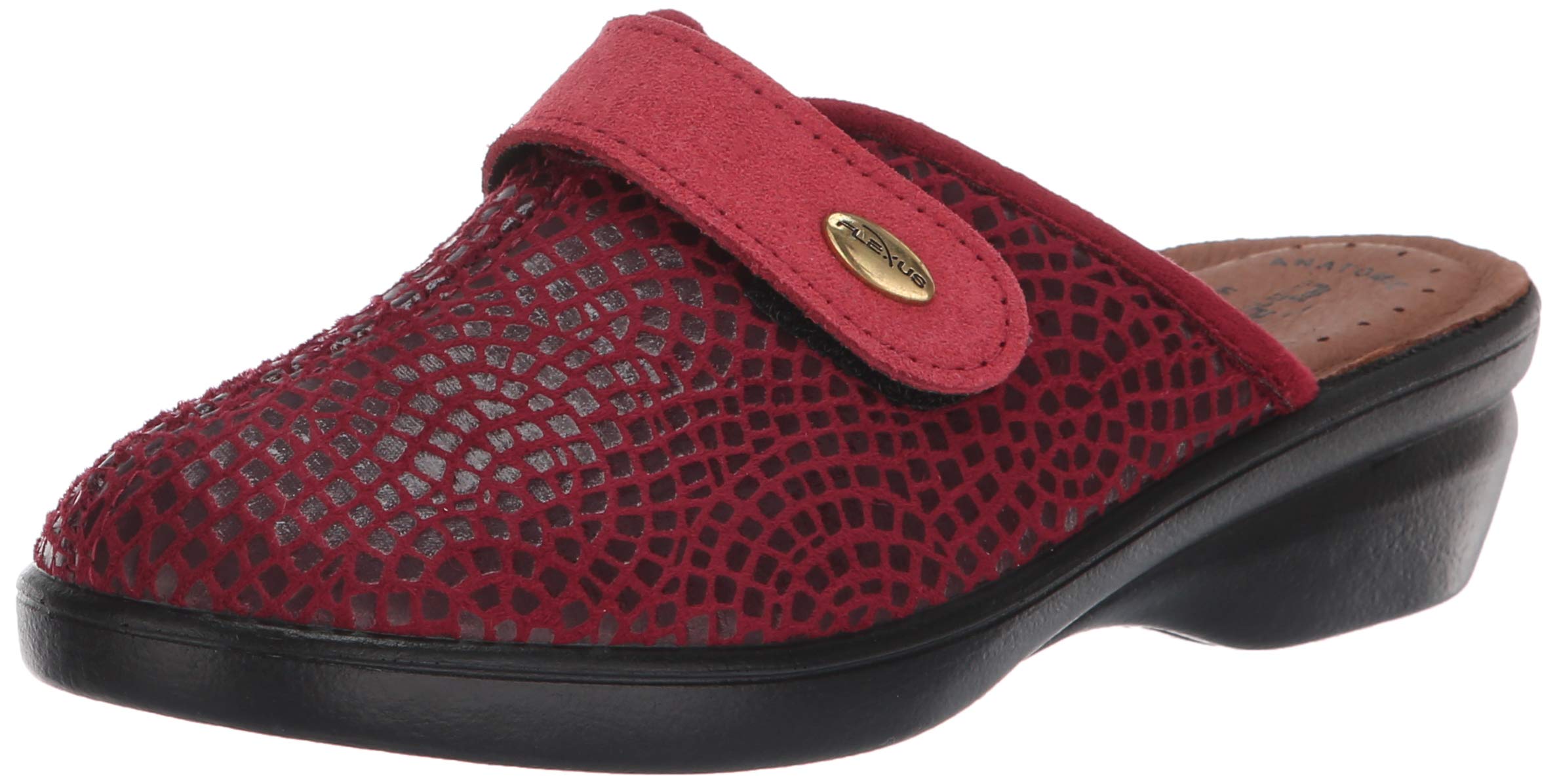 Spring StepWomens Merula Closed Toe Clogs