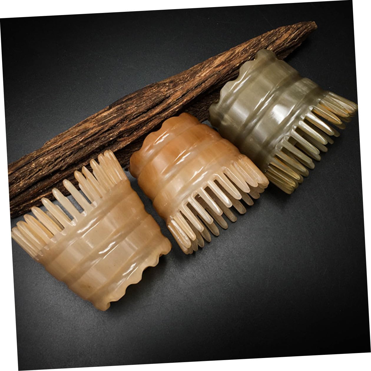 VALICLUD Masajeador de Cuero Cabelludo Peine de Plástico Natural para Lavado de Cabello, Cepillo de Champú Hecho a Mano para Masaje Relajante y Estimulación Capilar Color Aleatorio