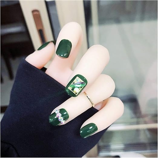 Amazon Co Jp ネイルチップ 24pcs 箱の緑色の偽の爪のデザインと接着剤の短いサイズの円形の頭のフルカバーの釘のヒントを押す ビューティー Amazon Co Jp ネイルチップ 24pcs 箱の緑色の偽の爪のデザインと接着剤の短いサイズの円形の頭のフルカバーの釘のヒントを押す ビューティー