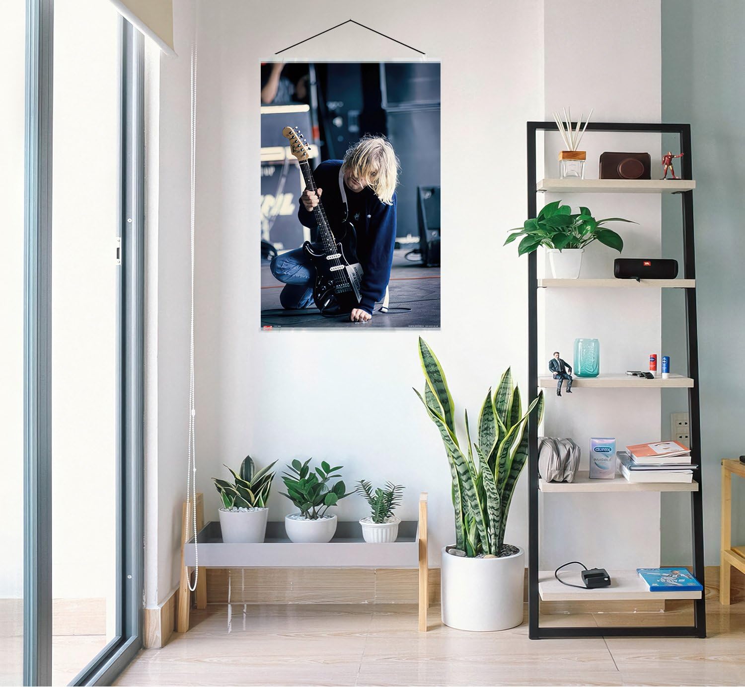 Amazon.co.jp: Nirvana – Framed音楽ポスター/印刷( Kurt Cobain Live