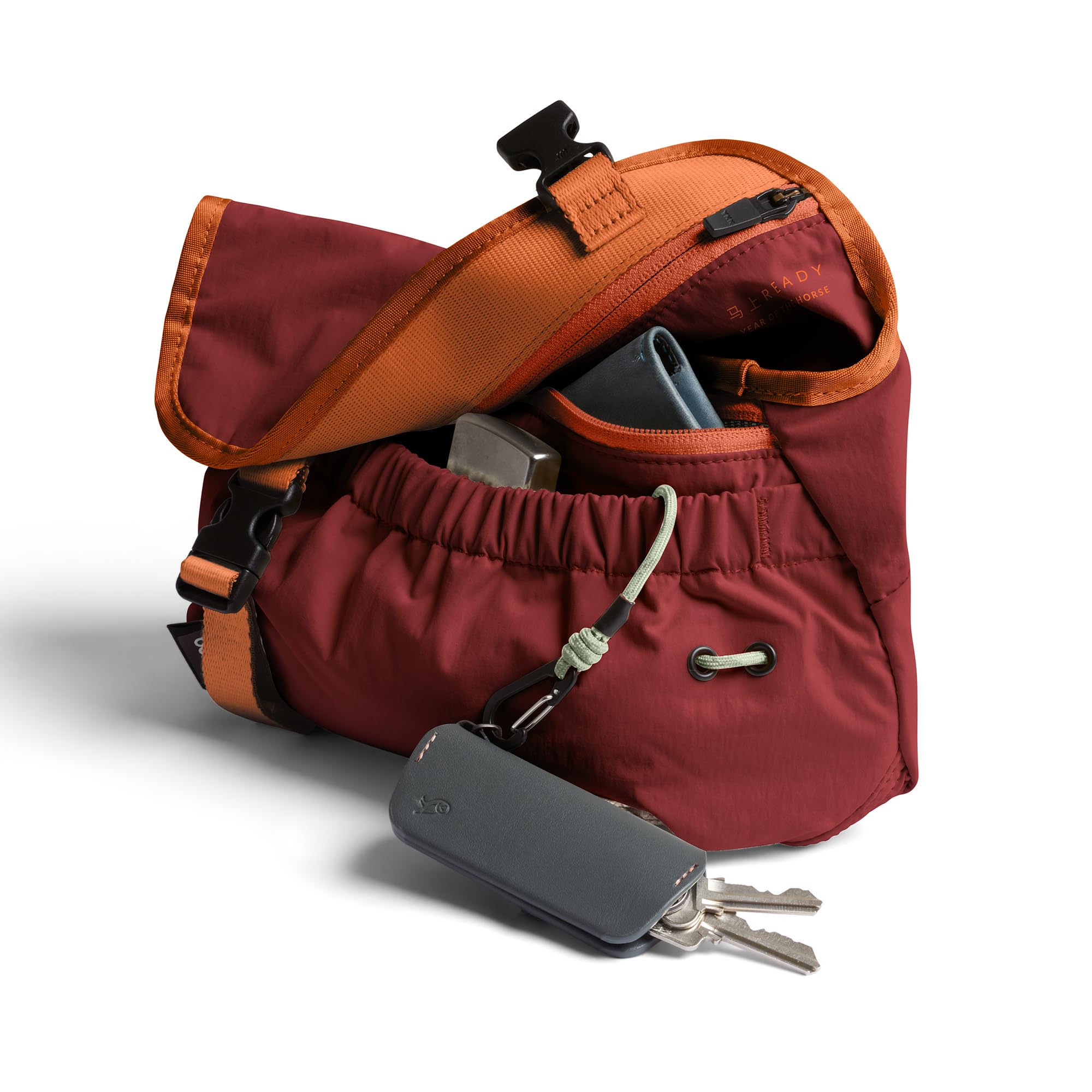 Bellroy Cinch Mini Messenger – Jahr des Pferdes Edition (6L leichte, kompakte Umhängetasche) - Crimson