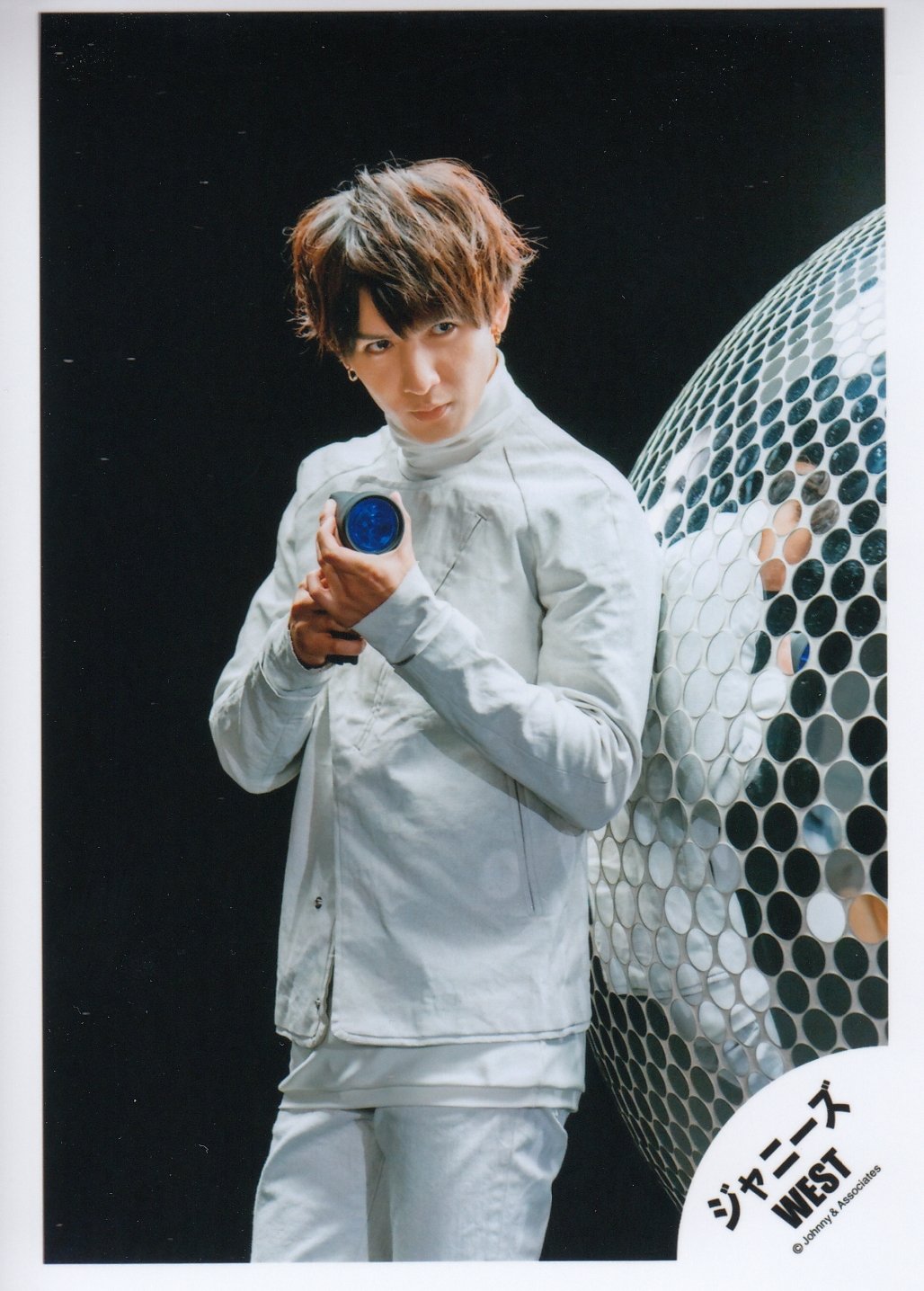 ジャニーズWEST 藤井流星 公式写真 Amazon.co.jp: ジャニーズWEST 公式生写真 （藤井流星）WA00274 : おもちゃ