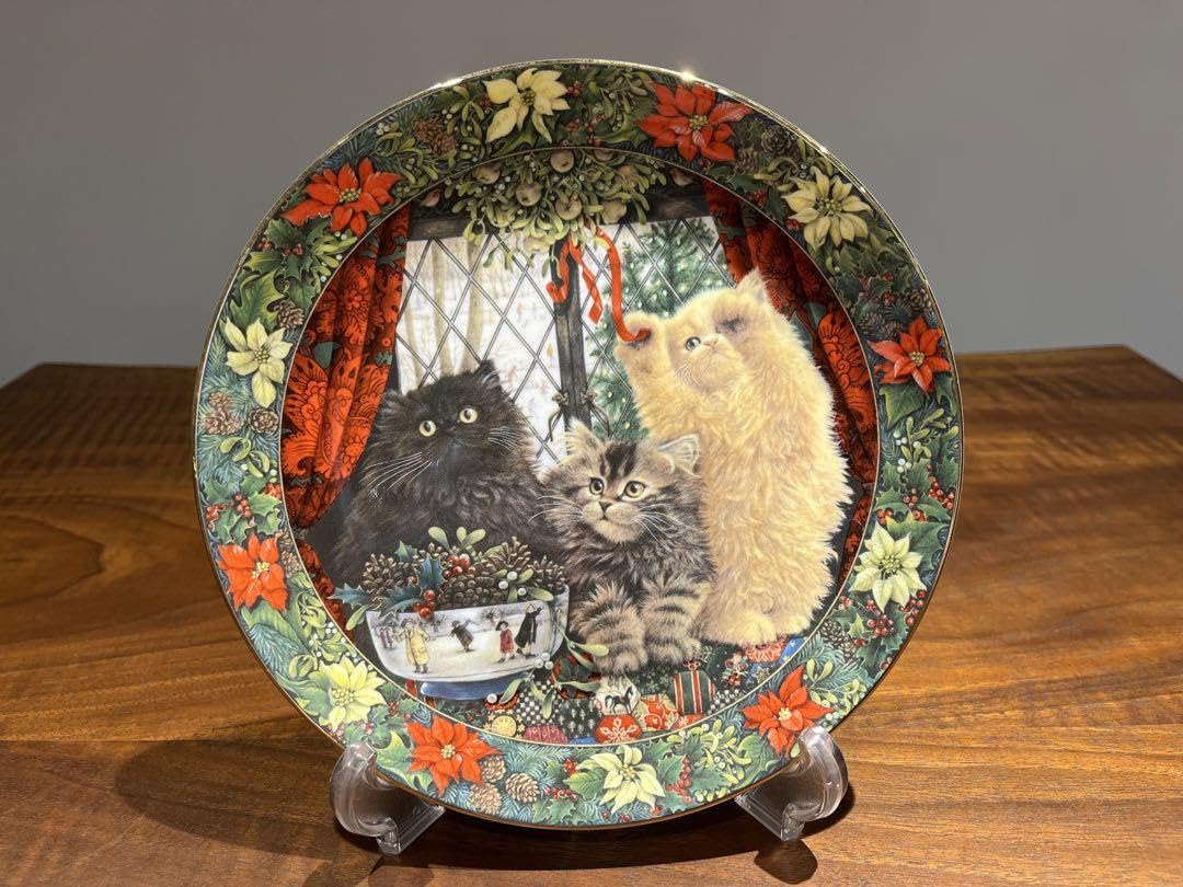 ロイヤルドルトン レズリー・アン・アイボリー春夏秋冬猫のプレート