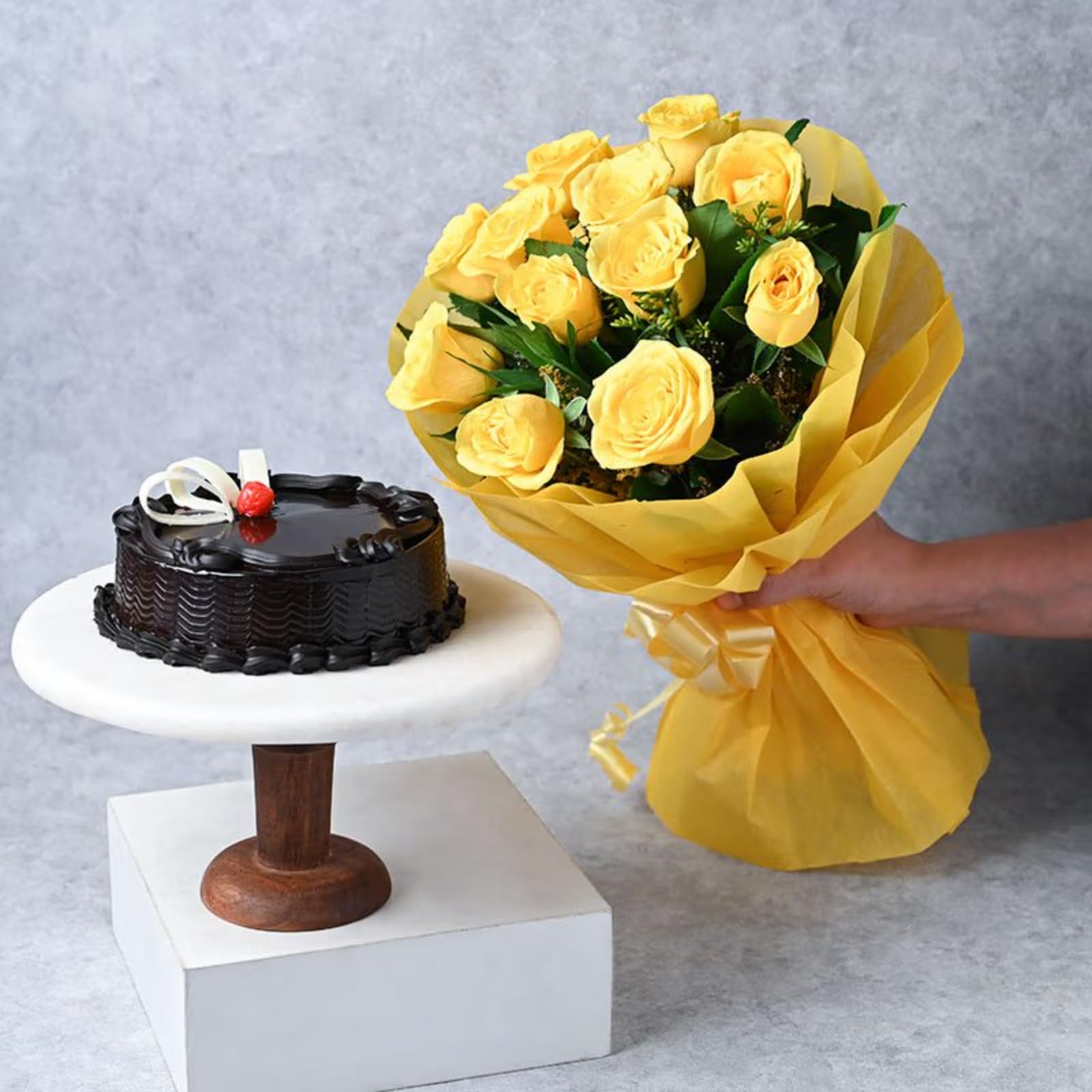 FlowerAura Fresh Live 12 Yellow Roses Flower Bouquet With Fresh 500g Chocolate Cake | Gift For Birthday | Gift For Anniversary | Gift For Valentines Day | Gift For Mothers Day (Same Day Delivery) (B0CZXT8CYB) Amazon Price History, Amazon Price Tracker