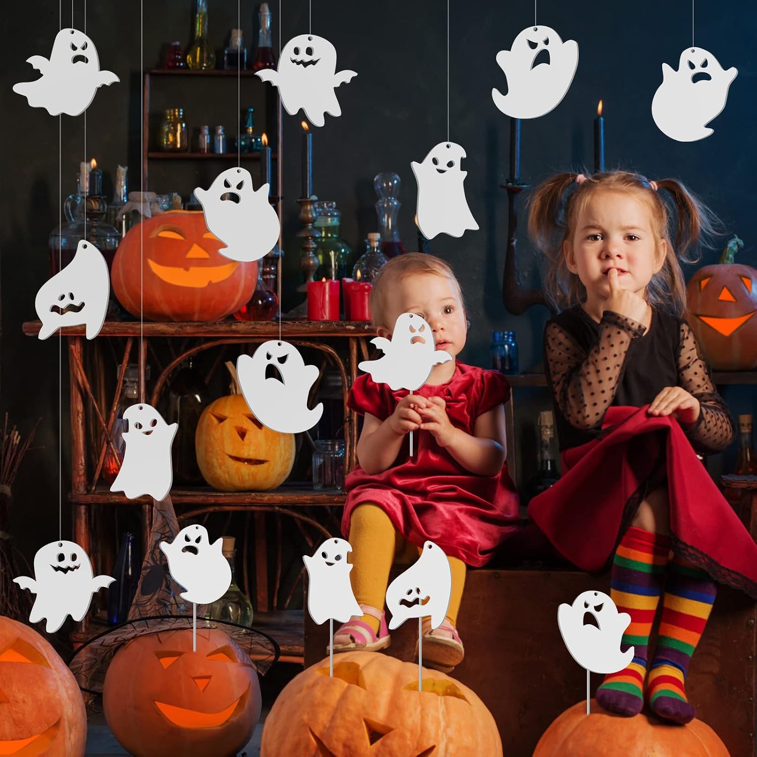 18 Pcs Halloween Decorations Outdoor Yard Signs Glow in The Dark Hanging Decor Ghost Tree Scary Yard Sign for Outdoor Patio Yard Lawn Garden Party Decor