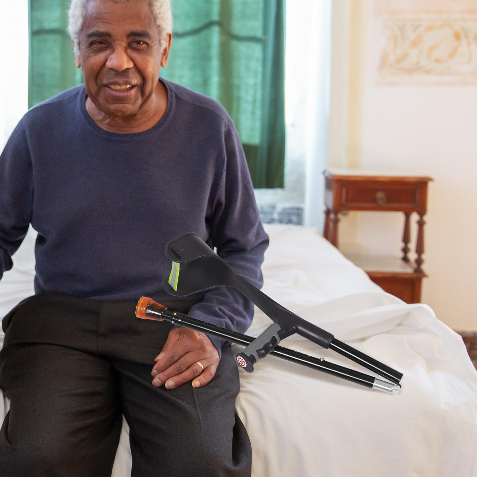 Muletas Axilares Plegables y Regulables de Aleación de Aluminio, Ligeras y Portátiles con Soporte Ergonómico para Sesiones de Rehabilitación y Viajes