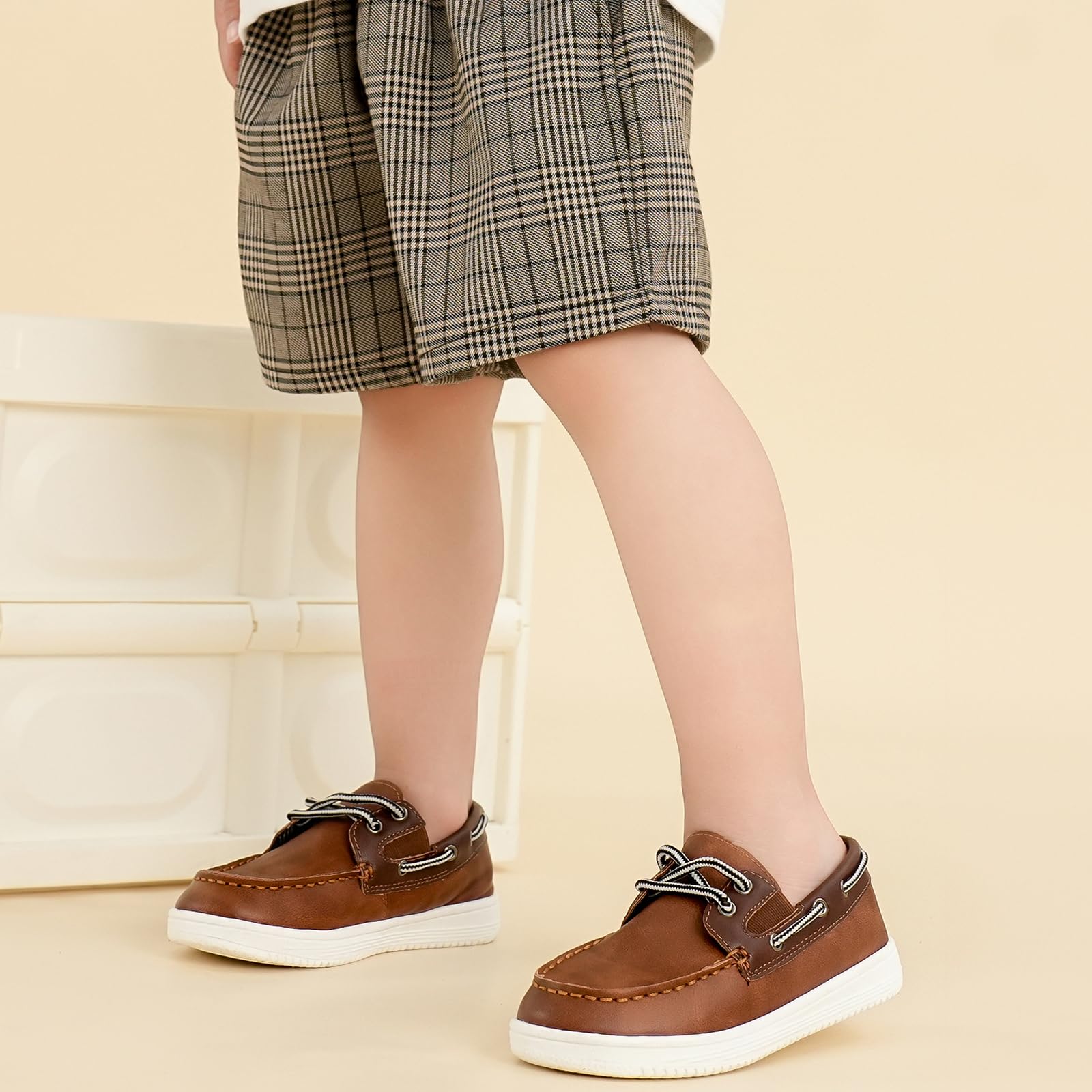DADAWEN Classique Loafers Mocassins Garçon Chaussures Bateau à Lacets,Chaussure d'uniforme Scolaire Garçon
