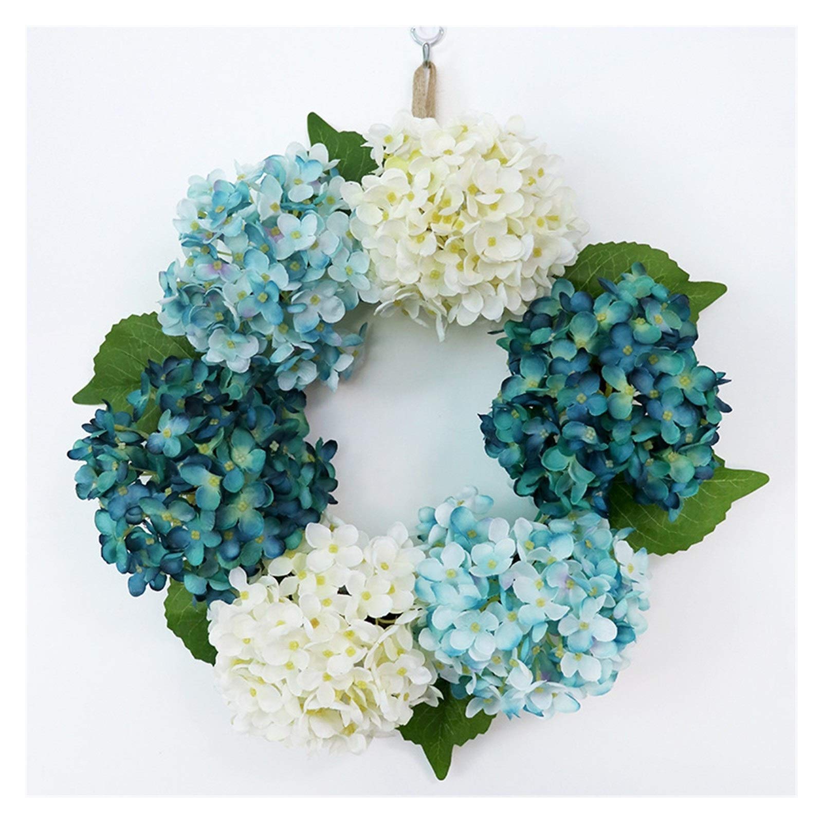 Guirlande de Noël pour habiller une porte d'entrée de mariage