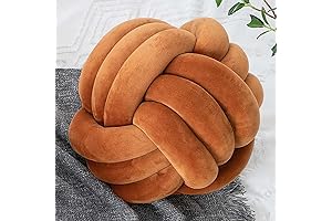 Knotted Braided Crib Bumper: Cozy and Decorative