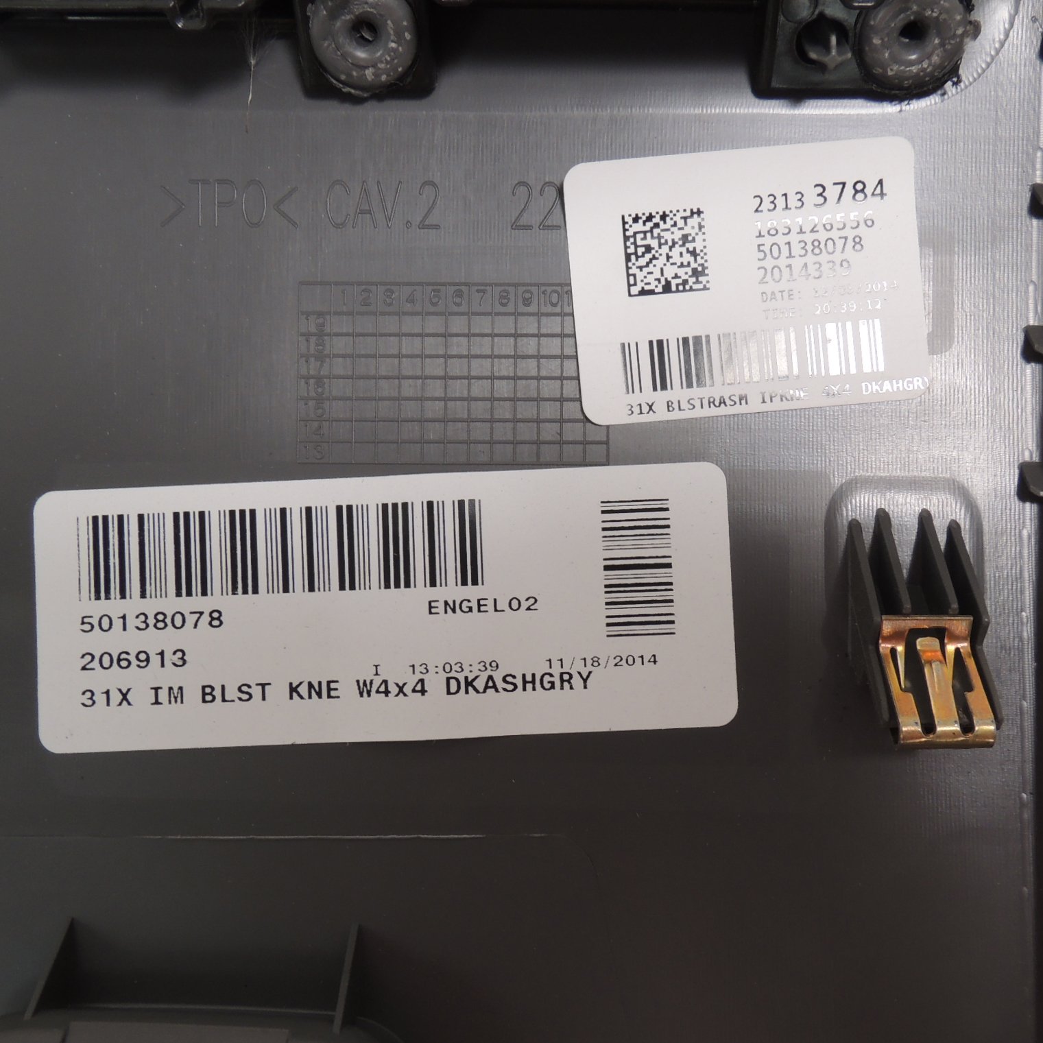 General Motors GM OEM Panel de instrumentos Guión Rodillera 23133784