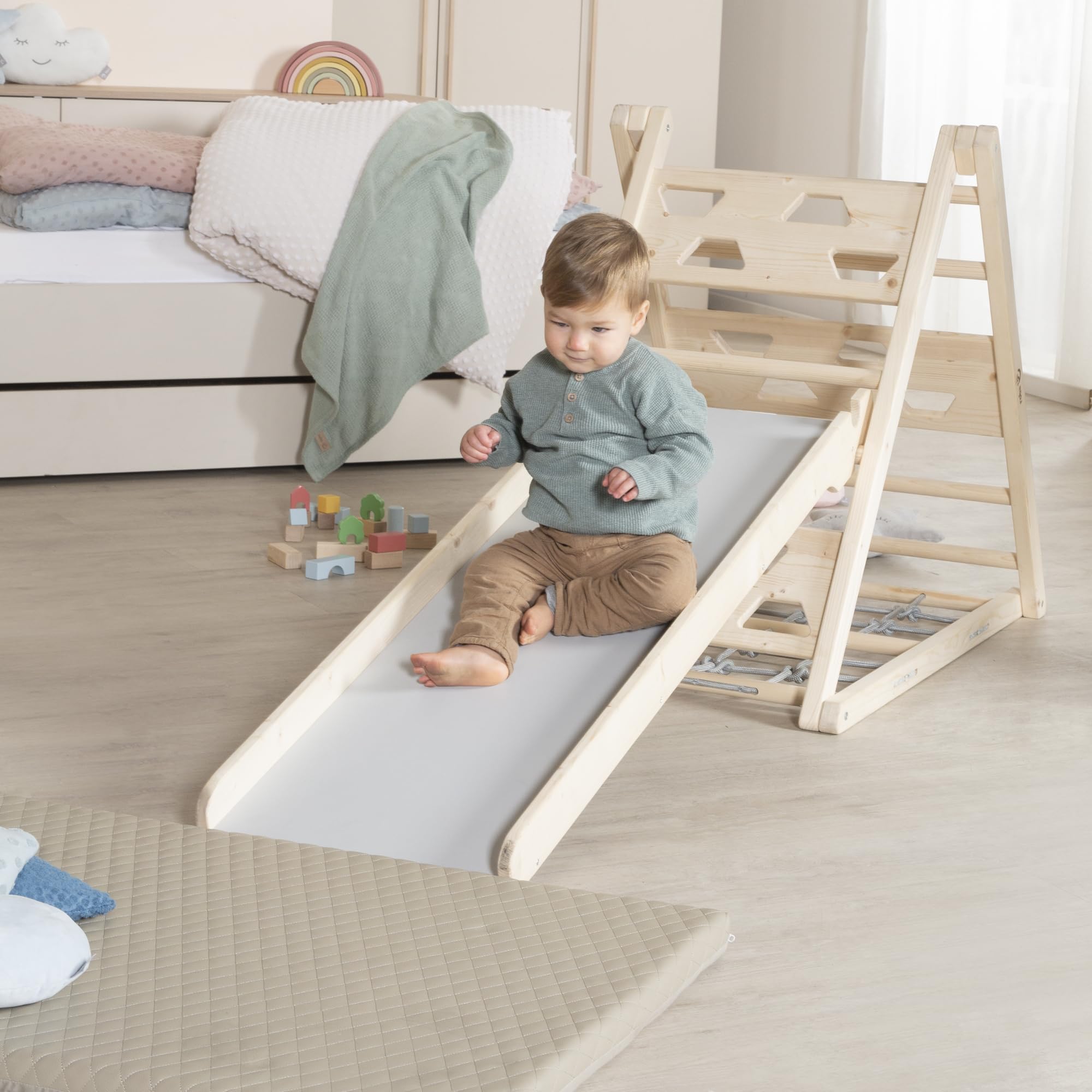 roba Tavola Scivolo in Legno – Accessorio per Triangolo da Arrampicata e Torre Gioco – Utilizzabile su Entrambi i Lati come Scivolo e Elemento da Arrampicata – Da Appendere alla Struttura – Da 24 Mesi