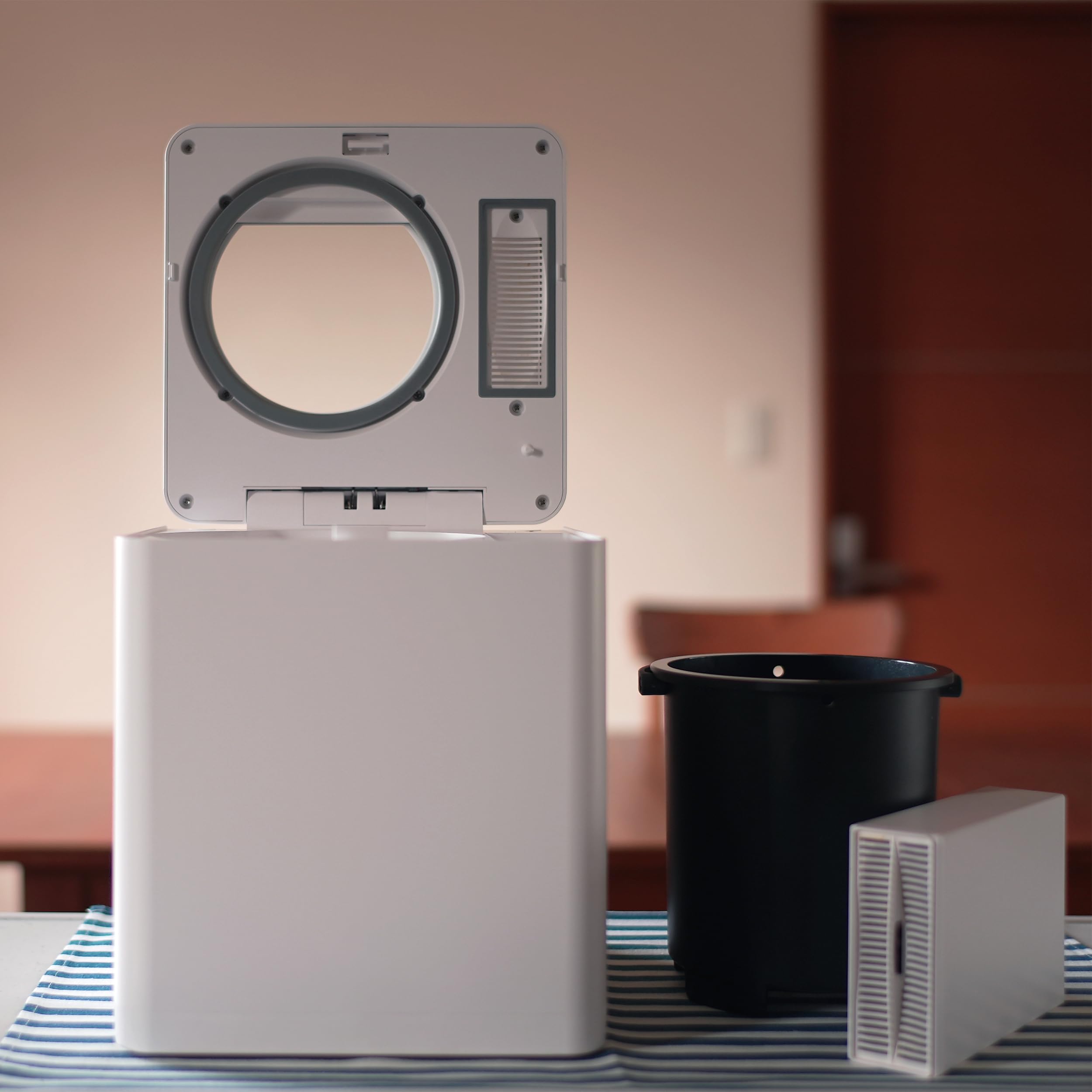 Amazon.co.jp: eSoil（イーソイル） 家庭用 小型 生ゴミ処理機 2.5L 