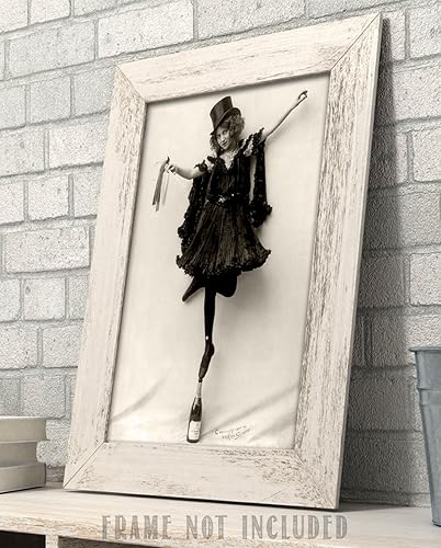 Miniatura 4 de Champagne Girl - Póster vintage de 11 x 14 pulgadas sin marco, arte de teatro musical retro, bailarina de pie en botella de champán, foto en blanco