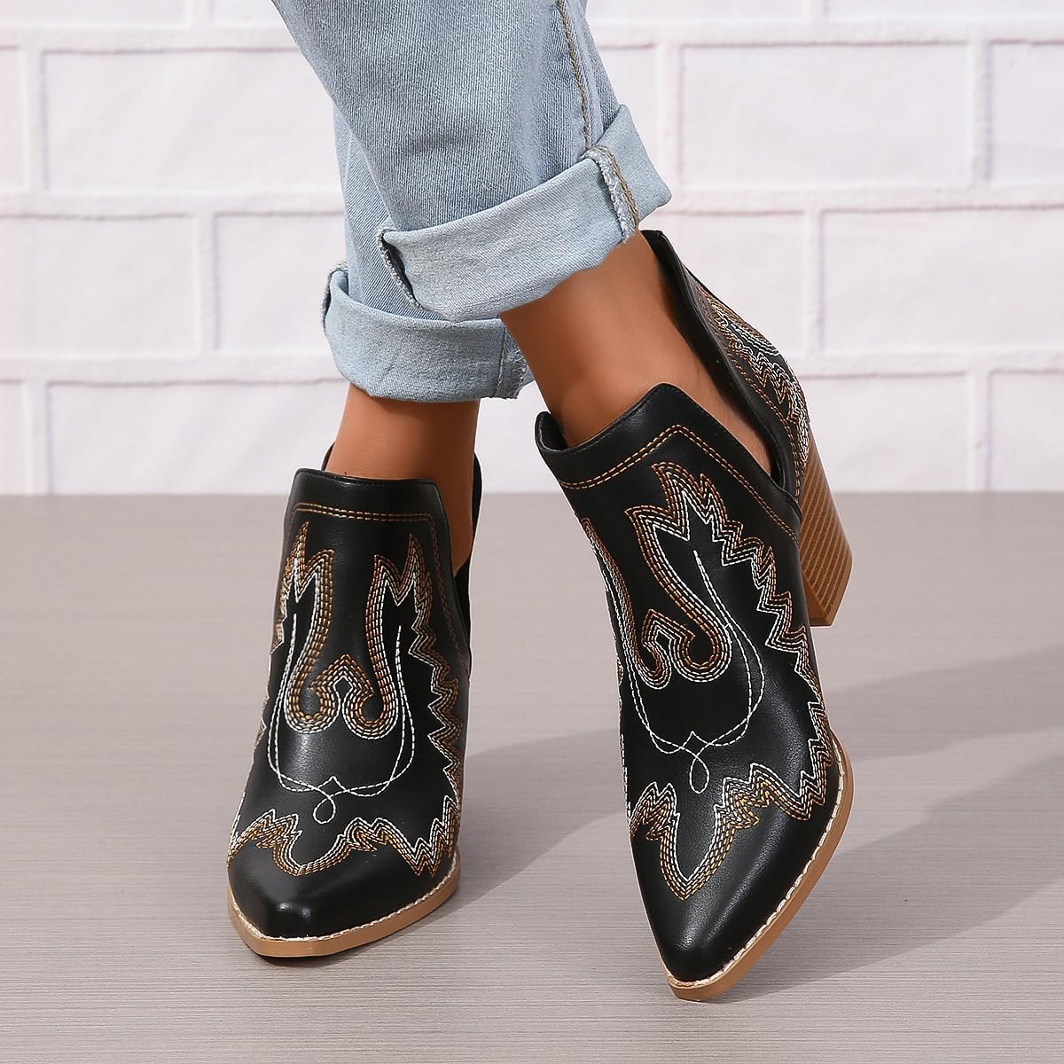 Cowboy Boots for Women Ankle Cowgirl Western Embroidered Pointed Toe Chunky Heel Fashion Retro Classic Short Booties