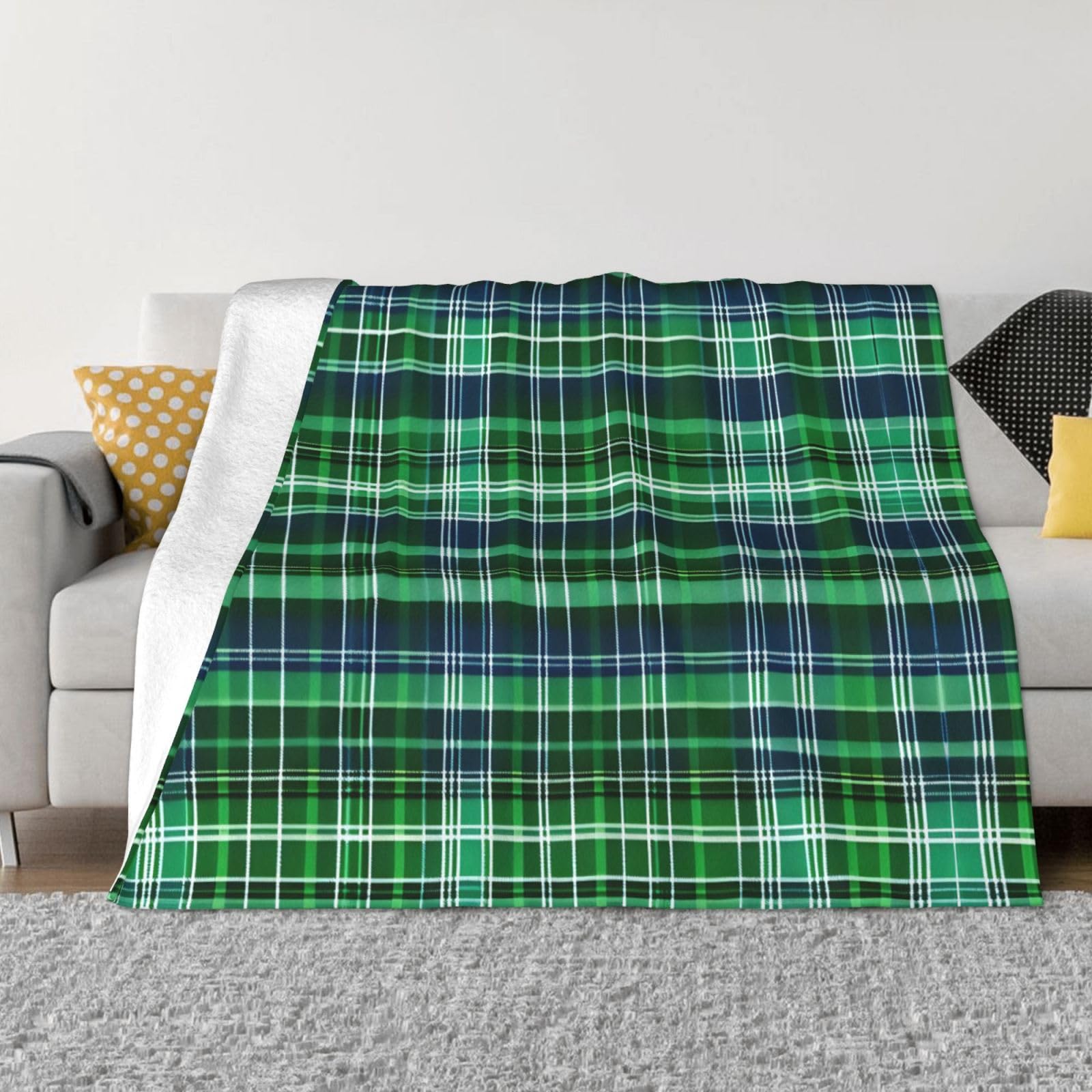 Couverture polaire en flanelle douce pour soirées cocooning sur le canapé et lit