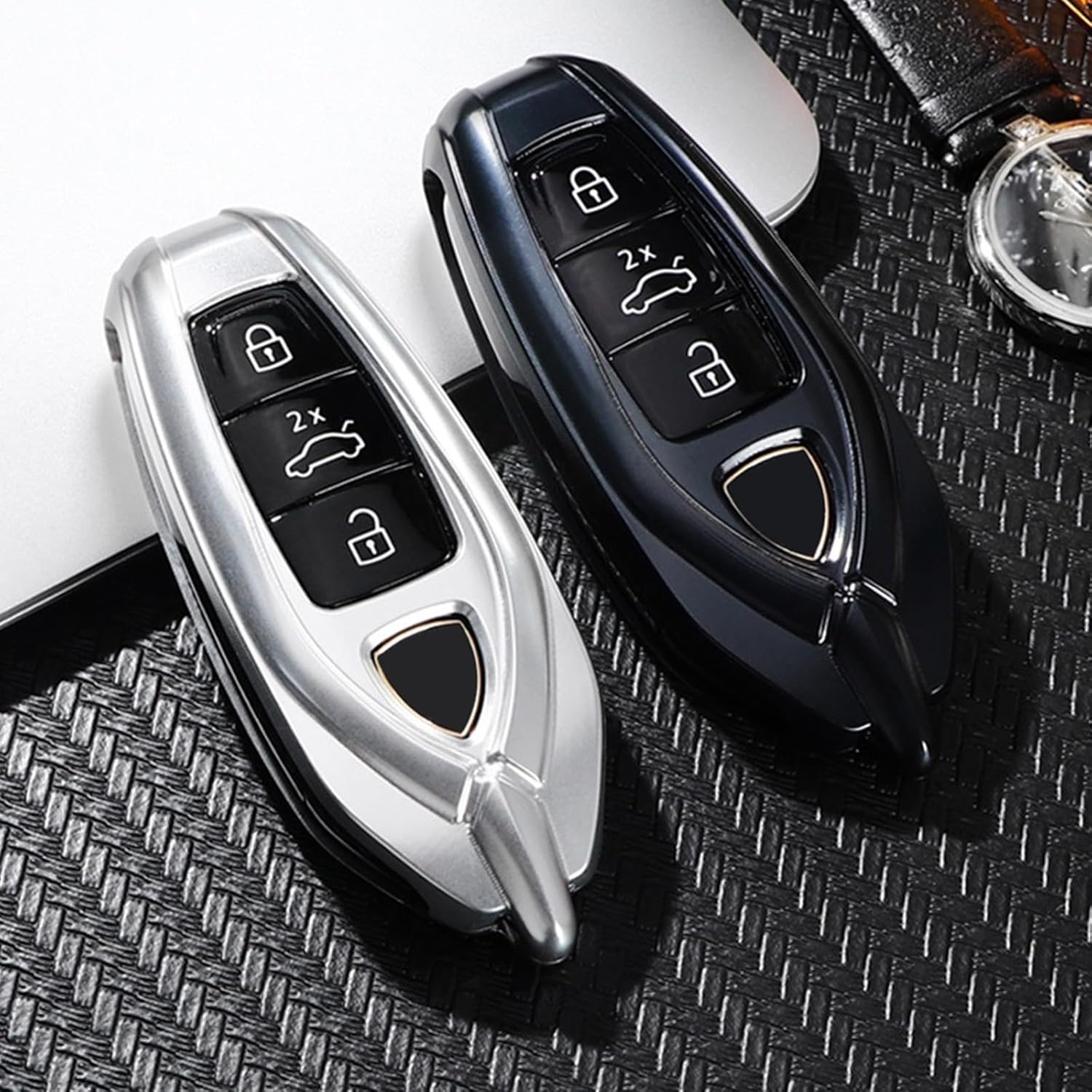 Premium Aluminum Alloy Metal Key Fob Case Cover Compatible for Lamborghini Urus 2021-2022 Protector Holder Shell with Keychain(Black)