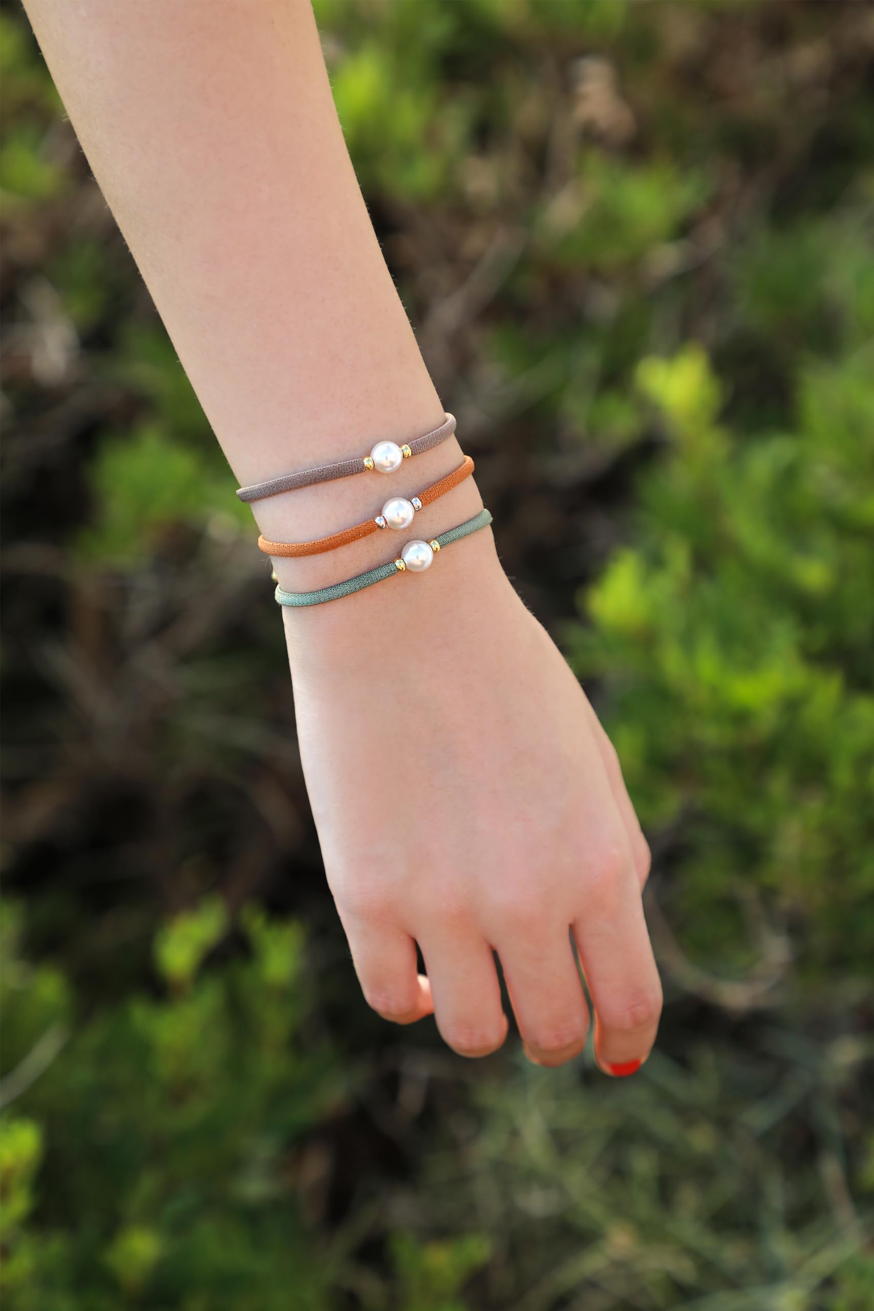 Majorica - Pulsera Elástica con Perla - Colección Sifnos - Elaborado con Plata Dorada - Perla Blanca Redonda de 8 mm - Largo de 20 cm - Cierre Ajustable - Joyas de Mujer