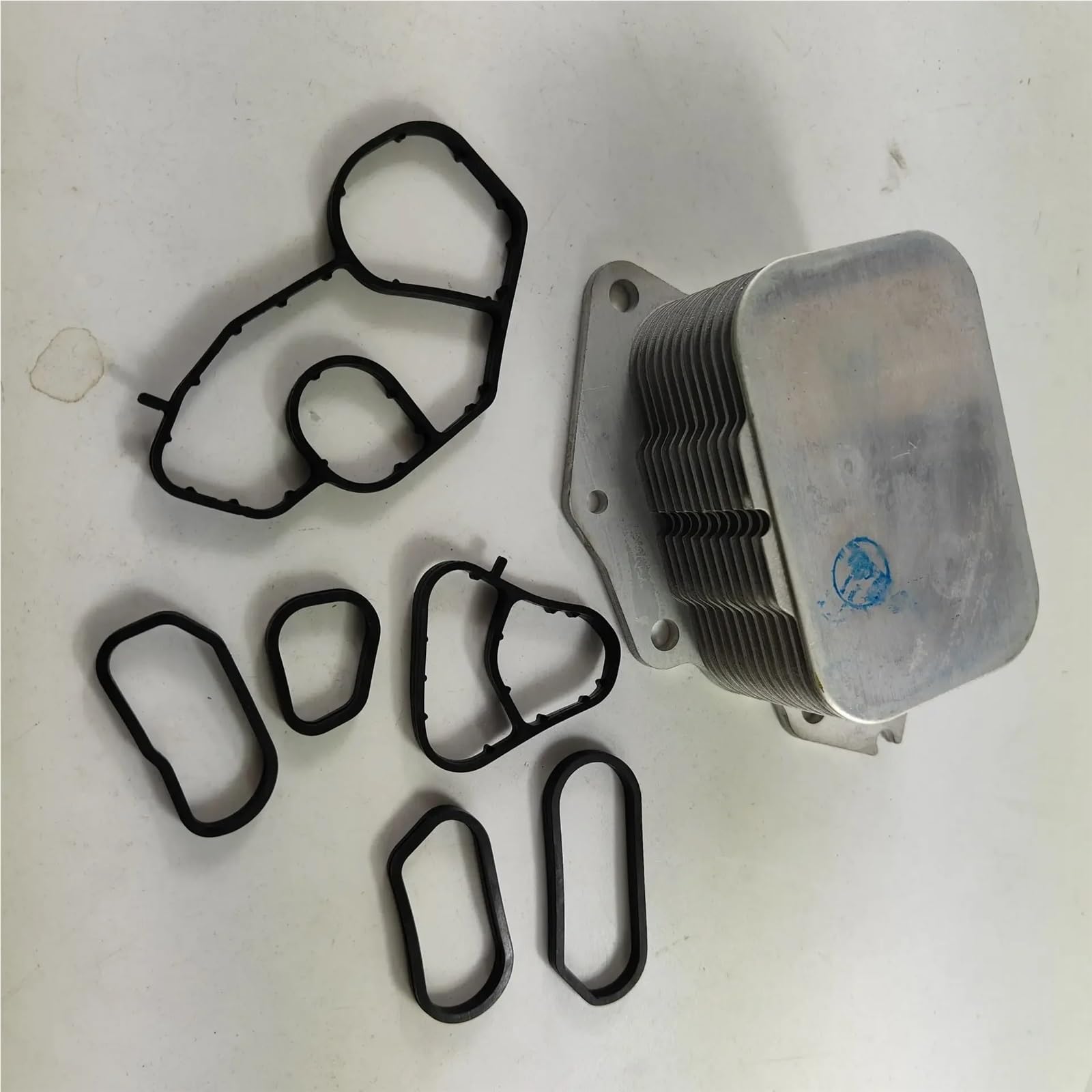 Engine Oil Cooler Enfriador aceite 1103.K2 para Peugeot 207 307 308 Partner 1.6 HDi Enfriador aceite Transmission Oil Cooler Line
