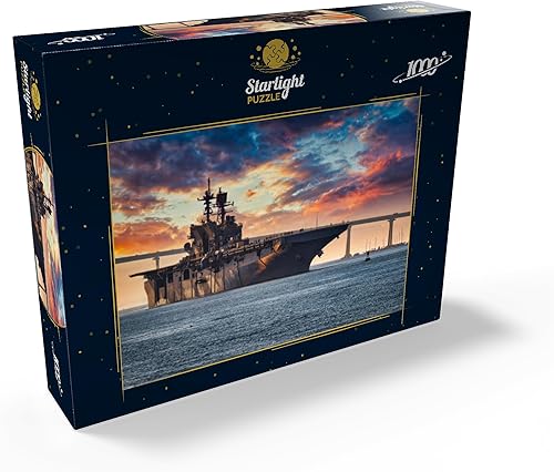 Miniatura 2 de MyPuzzle - Un barco de la Marina de los Estados Unidos deja la bahía de San Diego y se dirige al océano Pacífico, rompecabezas prémium de 1000