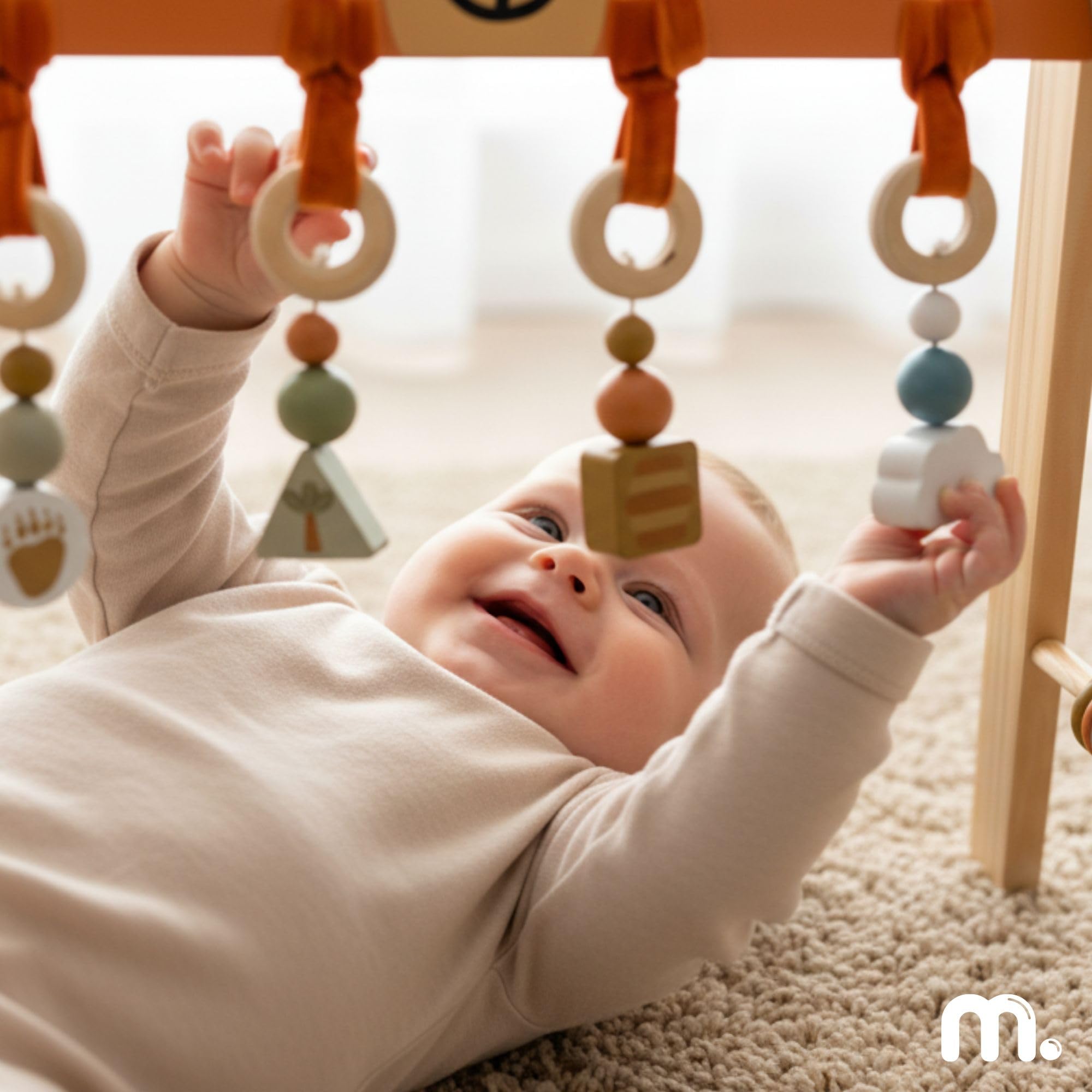 Mamabrum Support éducatif en bois pour bébé gymnastique sensorielle Montessori Motor Petit développement ours