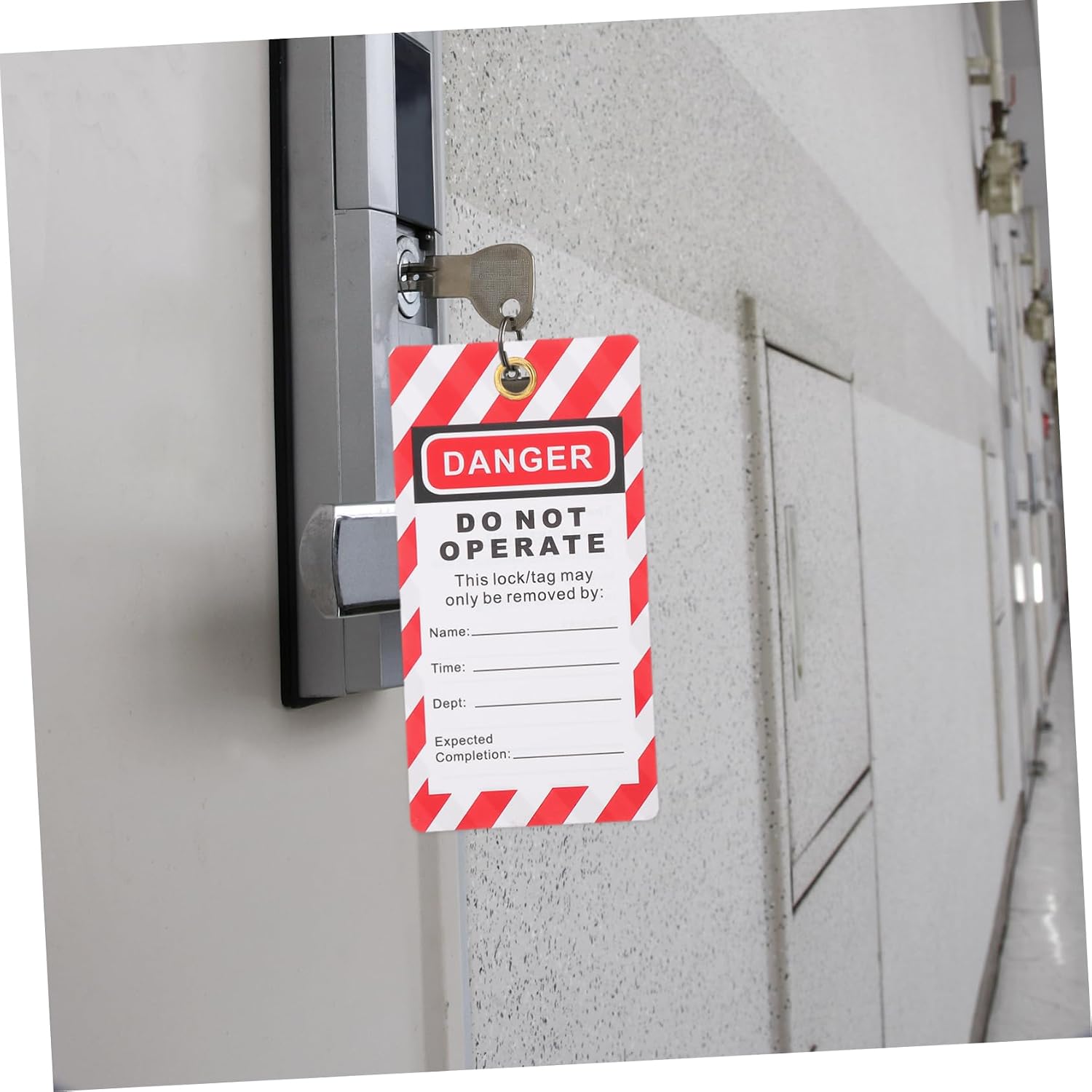 10pcs Industrial Safety Tags Do Not Operate Warning Labels for Factories Construction Sites Water Tear Resistant Tagout Tags