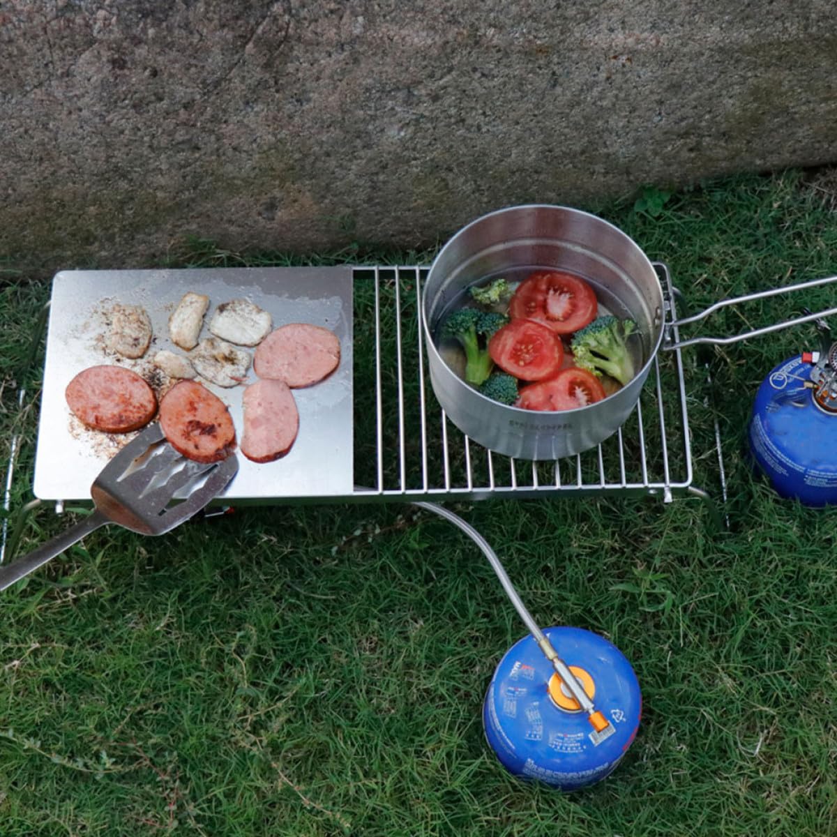 Przenośny składany stojak do grillowania ze stali nierdzewnej – mini narzędzie do grillowania na świeżym powietrzu na kemping piknik i do użytku na podwórku – kompaktowe i akcesoria do grillowania