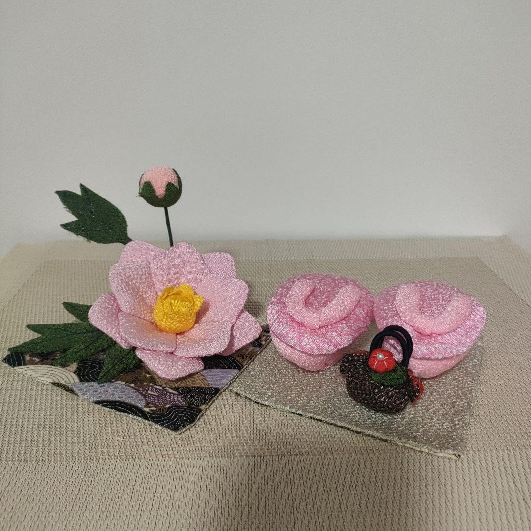 Amazon.co.jp: ちりめん細工の置物飾り 蓮の花 草履 : ホーム