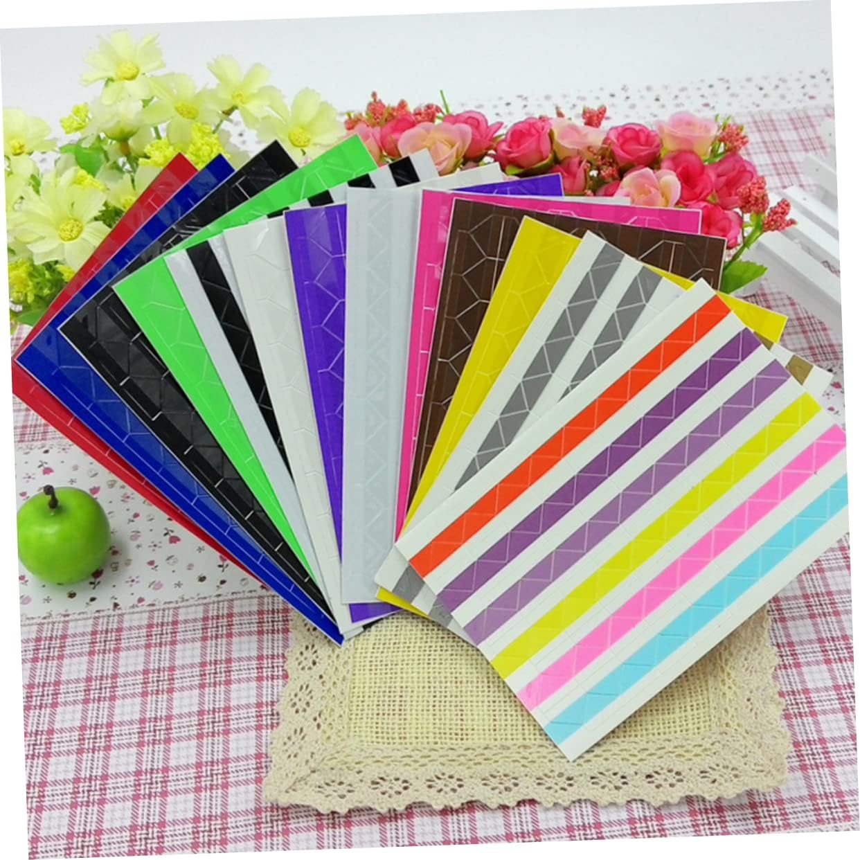 SEWOART 22sheets Self-Adhesive Photo Corners Picture Mounting Stickers Random Colors for Scrapbooking Albums Journals and Photo Frames