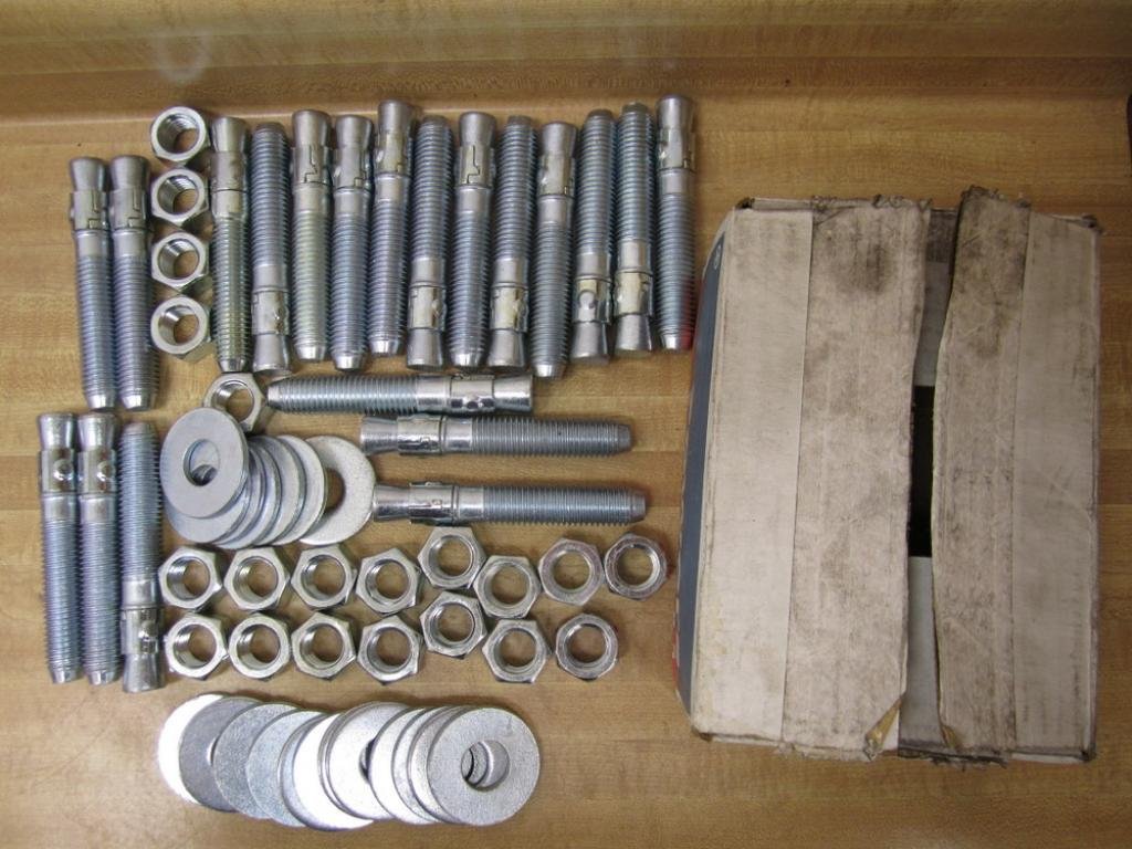 07441 Carbon Steel Studs (Pack of 20)