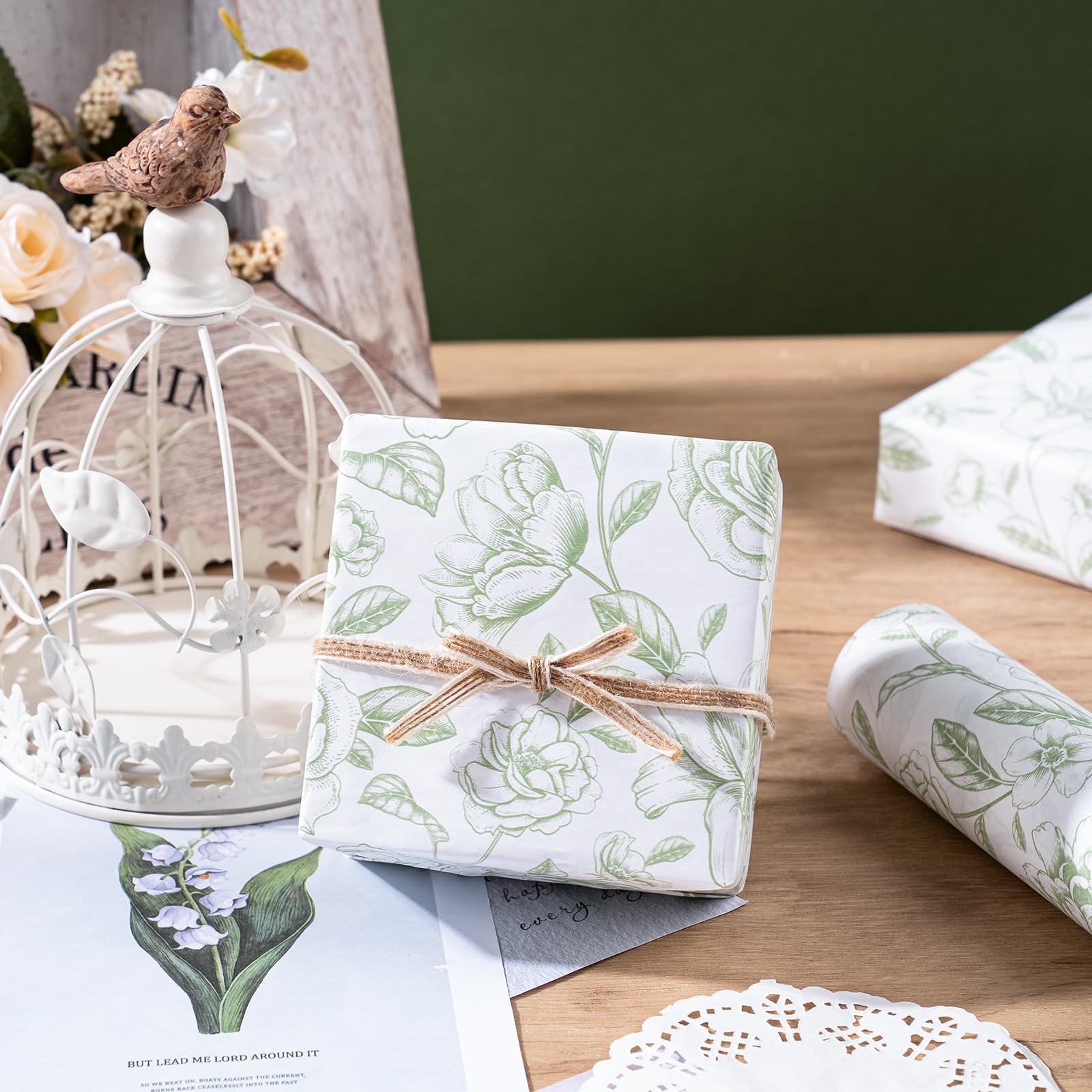 WRAPAHOLIC Rollo de papel de regalo floral de estraza, mini rollo, 17 pulgadas x 33 pies, diseño floral verde Toile vintage para cumpleaños, despedida de soltera, boda, baby shower