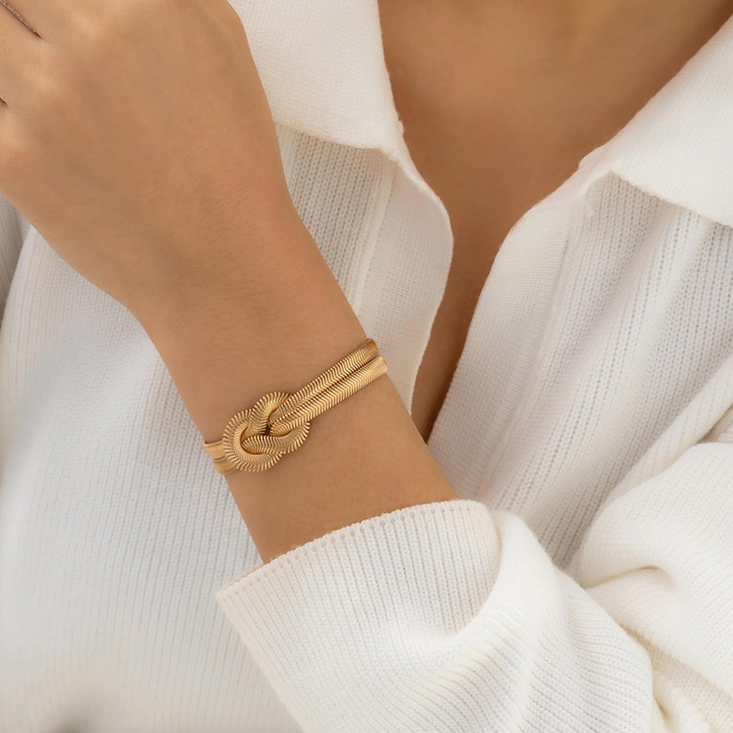 Jeulia 18K Gold Plated Knot Chain Bracelet for Women - Dainty Love Knot Chain, Personalized Gift for Her, Friend, Bridesmaid, Proposal with Gift Box