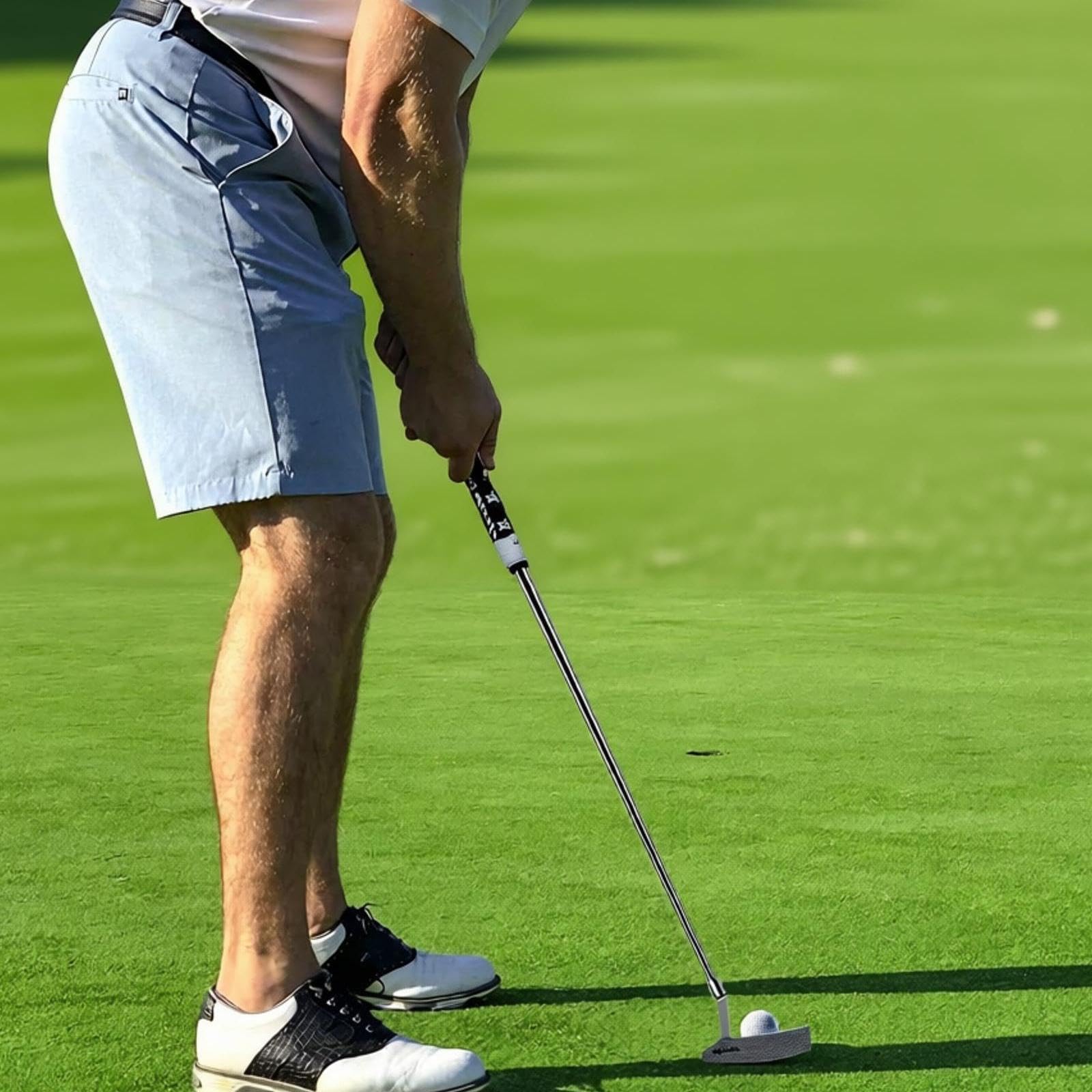 Golf Putter für Herren mit Stabiler Breiter Basis Edelstahl Schaft Integrierter Ausrichtungslinie Komfortablem Griff Und Innovativer Niedriger Schwerp
