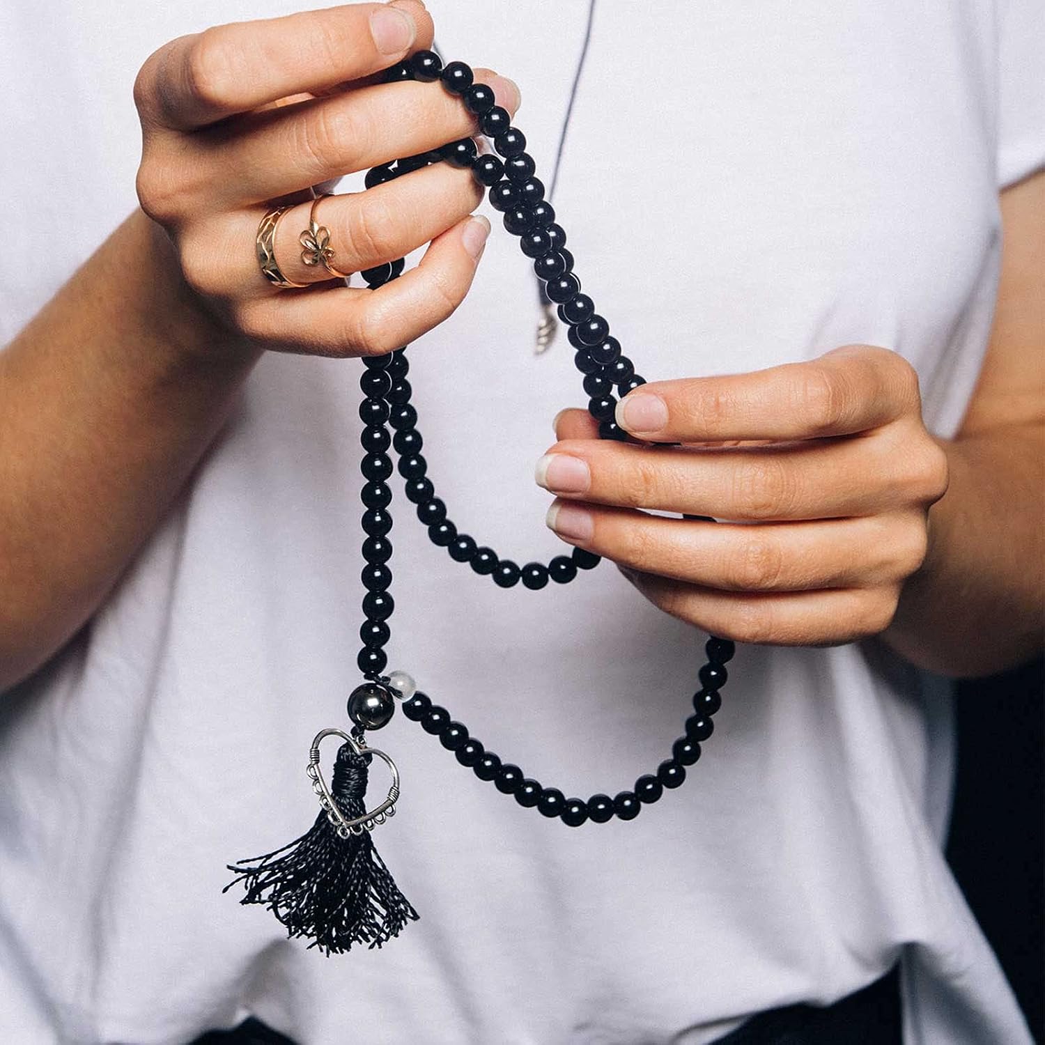 Ecally 300 Pieces Black Matte Onyx Beads Natural Black Agate Round Beads Frosted Onyx Gemstone Loose Beads for Bracelet Necklace Jewelry DIY Making (8 mm)