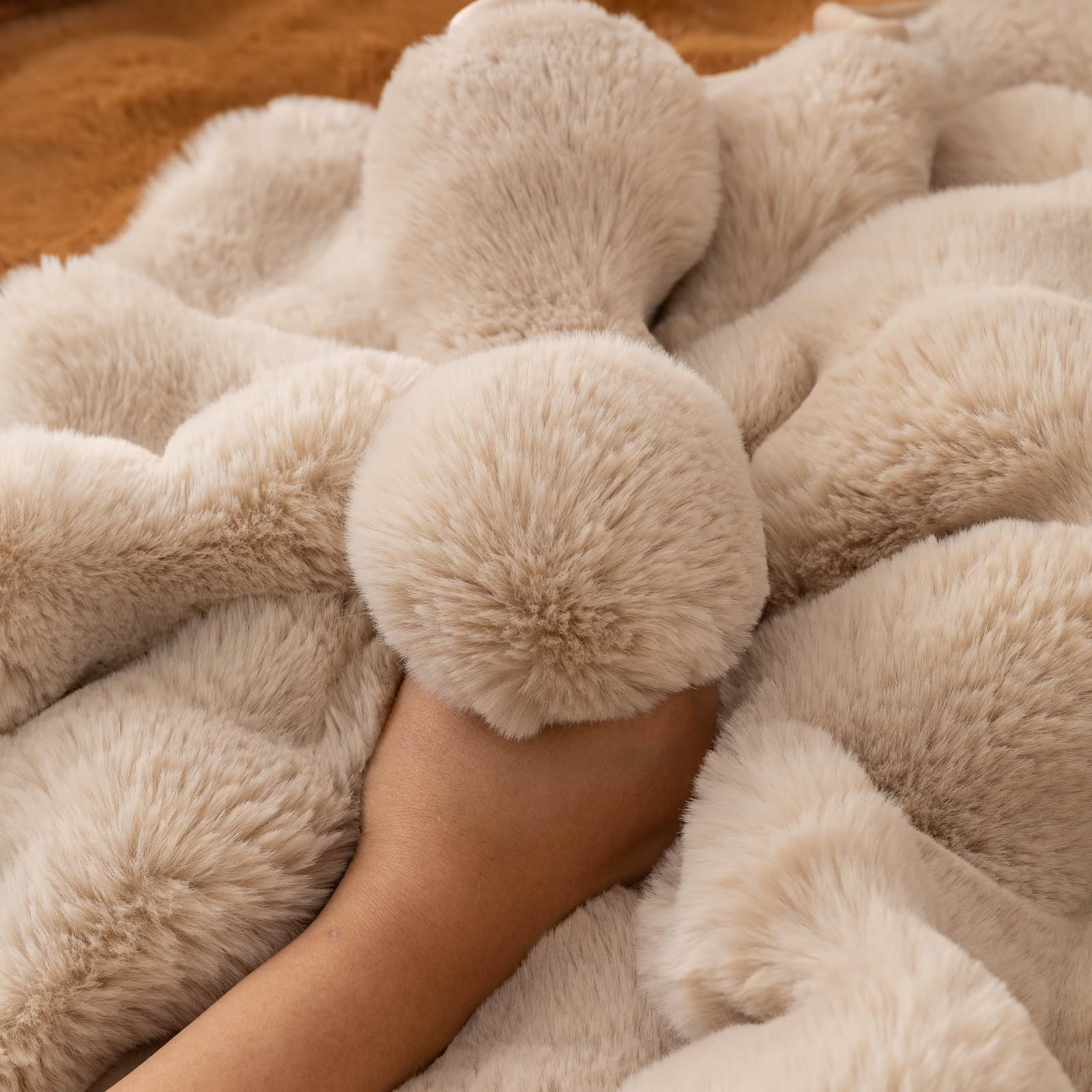 Générique Fourrure synthétique de Luxe Housse de Canapé d'angle, Peluche antidérapante Plaid pour Canapé, Protection de Lavable pour sectionnels Beige 1 pièce /70 x 180 cm