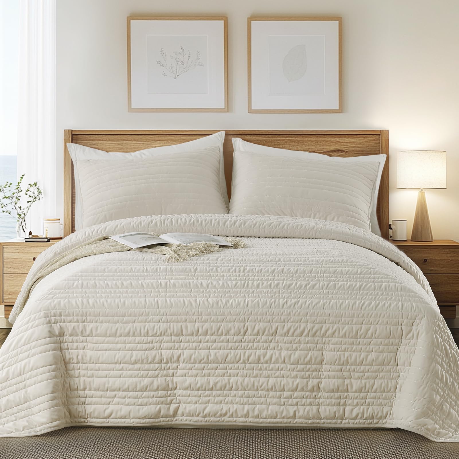 KASENTEX King Size Quilt Set, Luxury Velvet 3 Pieces Bedding, Ultra-Soft Bedspread Coverlet with 2 Pillow Shams, Lightweight Bed Blanket,Elegant Stitch Design, Machine Wash, All Season, Light Khaki
