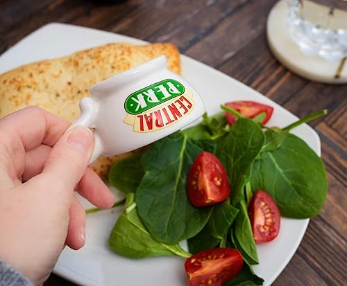 Miniatura 104 de Silver Buffalo Harry Potter Hogwarts Express Platform 9 3/4 Salero y pimentero de cerámica