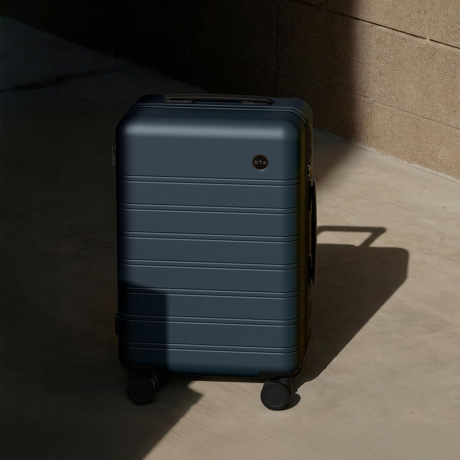 Valigia leggera in policarbonato rigido, 50,8 cm, approvata dalle compagnie aeree internazionali, con serratura TSA, ruote girevoli silenziose a 360°, ideale per valigie da viaggio, Blu