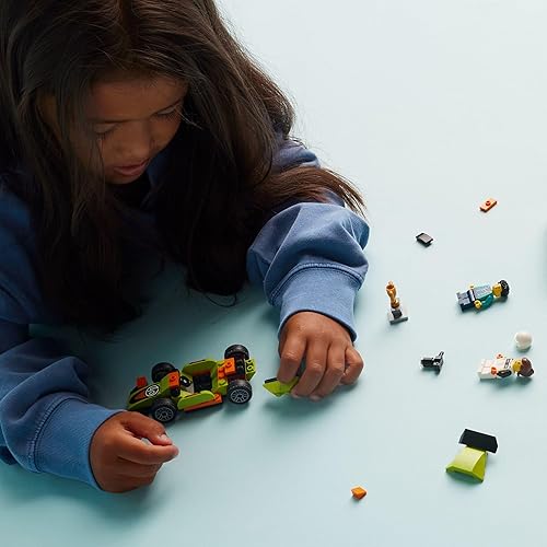 Miniatura 3 de LEGO City Green - Juguete de carreras de estilo clásico, juguete pequeño regalo para niños, kit de construcción para niños y niñas de 4 años en
