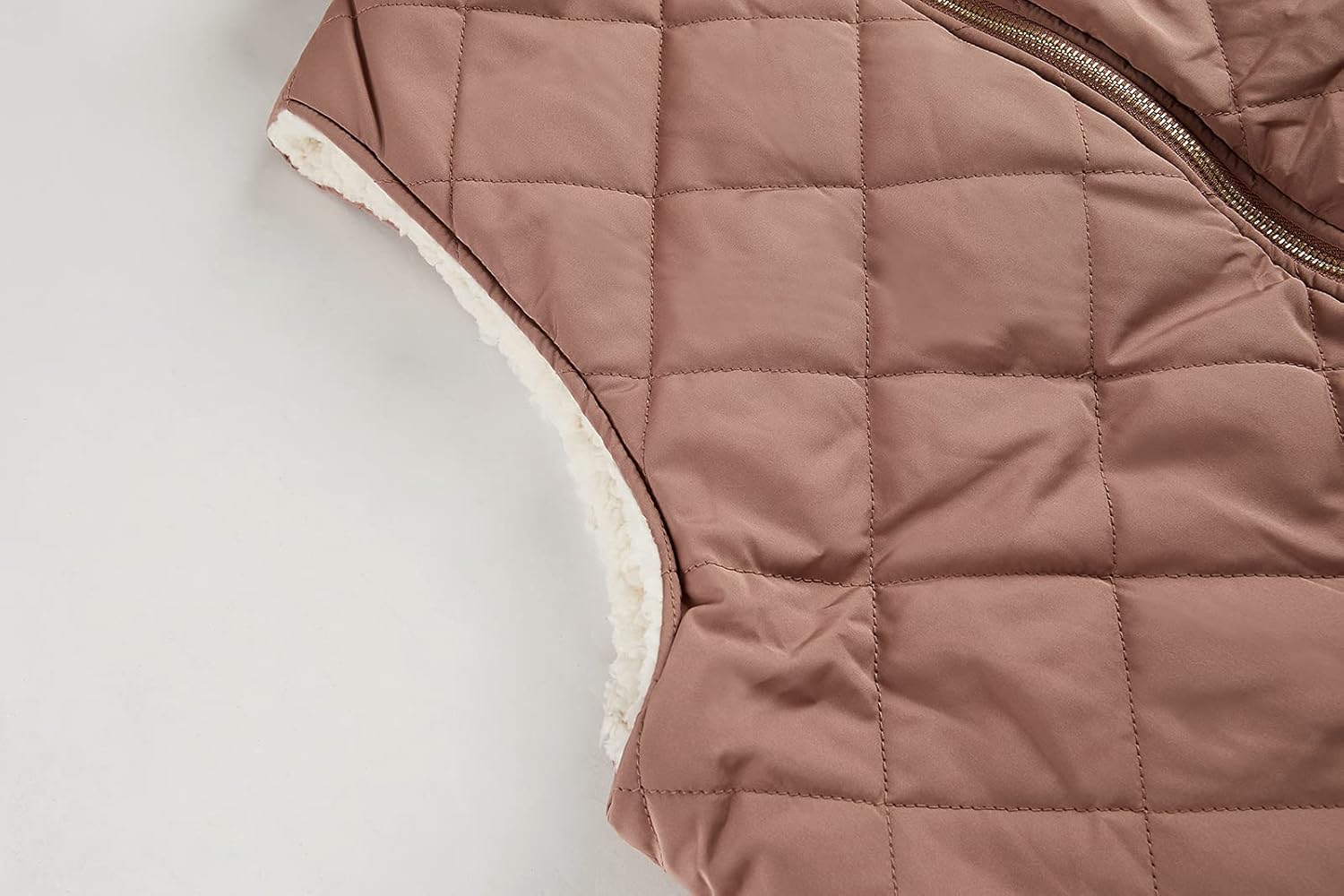 Valphsio Womens Reversible Quilted Sherpa Fleece Vest Lightweight Sports Vest Coat - Image 4