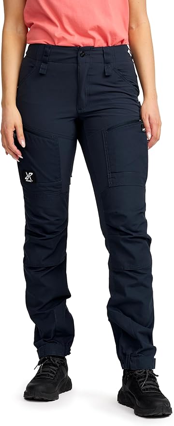 Test du pantalon RevolutionRace RVRC GP Pro : durabilité et style en