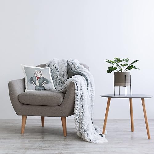 Miniatura 2 de Stupell Industries House of Rose - Cojín de mezclilla de moda de lobo de 18 x 18 pulgadas, color gris