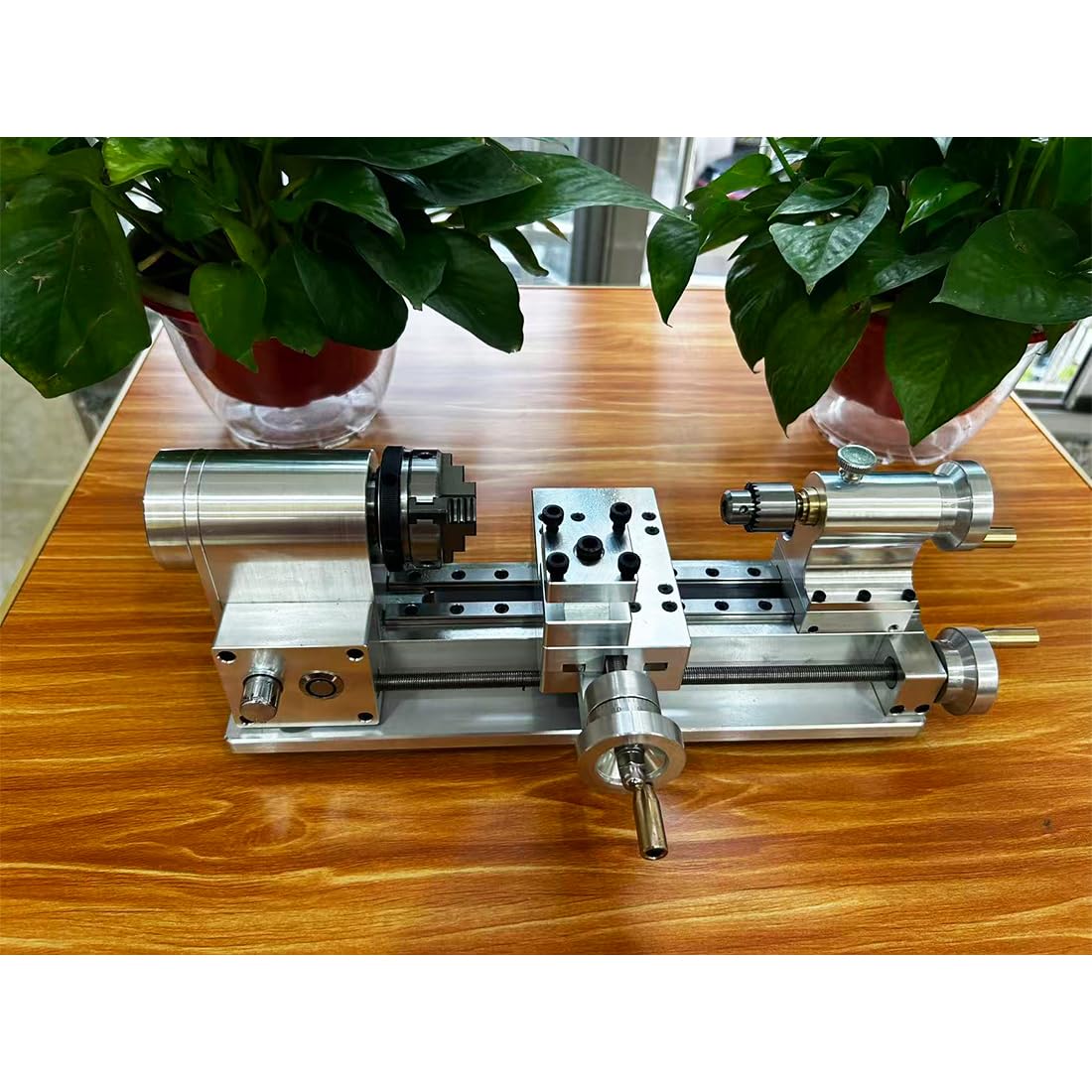 DIY Mini Metalldrehmaschine, Benchtop Präzisions-Mini-Drehmaschine mit 3-Backenfutter, beweglichem Reitstock und Bleischraube, Desktop-Metallbearbeitungsdrehmaschine zum Drehen, Bohren, Einfädeln