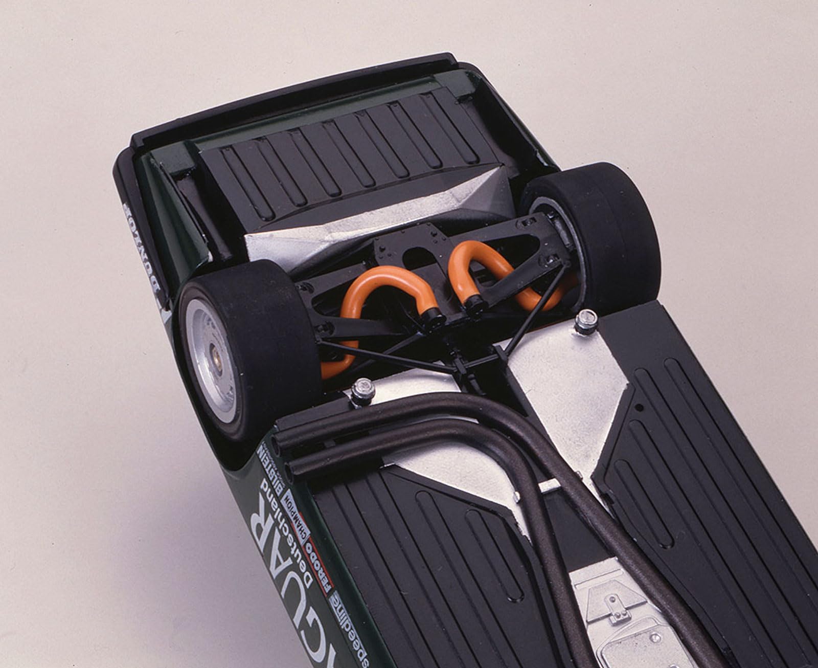 Hasegawa HA20305 1:24 Jaguar XJ-S Z.E. 'TWR' : Amazon.nl: Arts