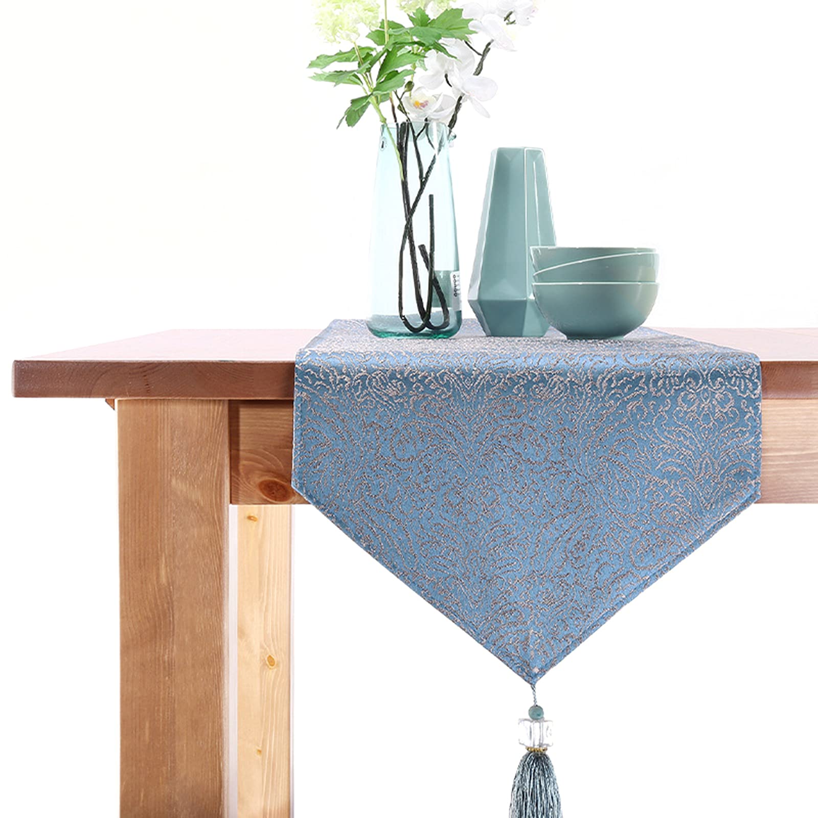 Chemin de table jacquard bleu idéal pour vos repas de famille