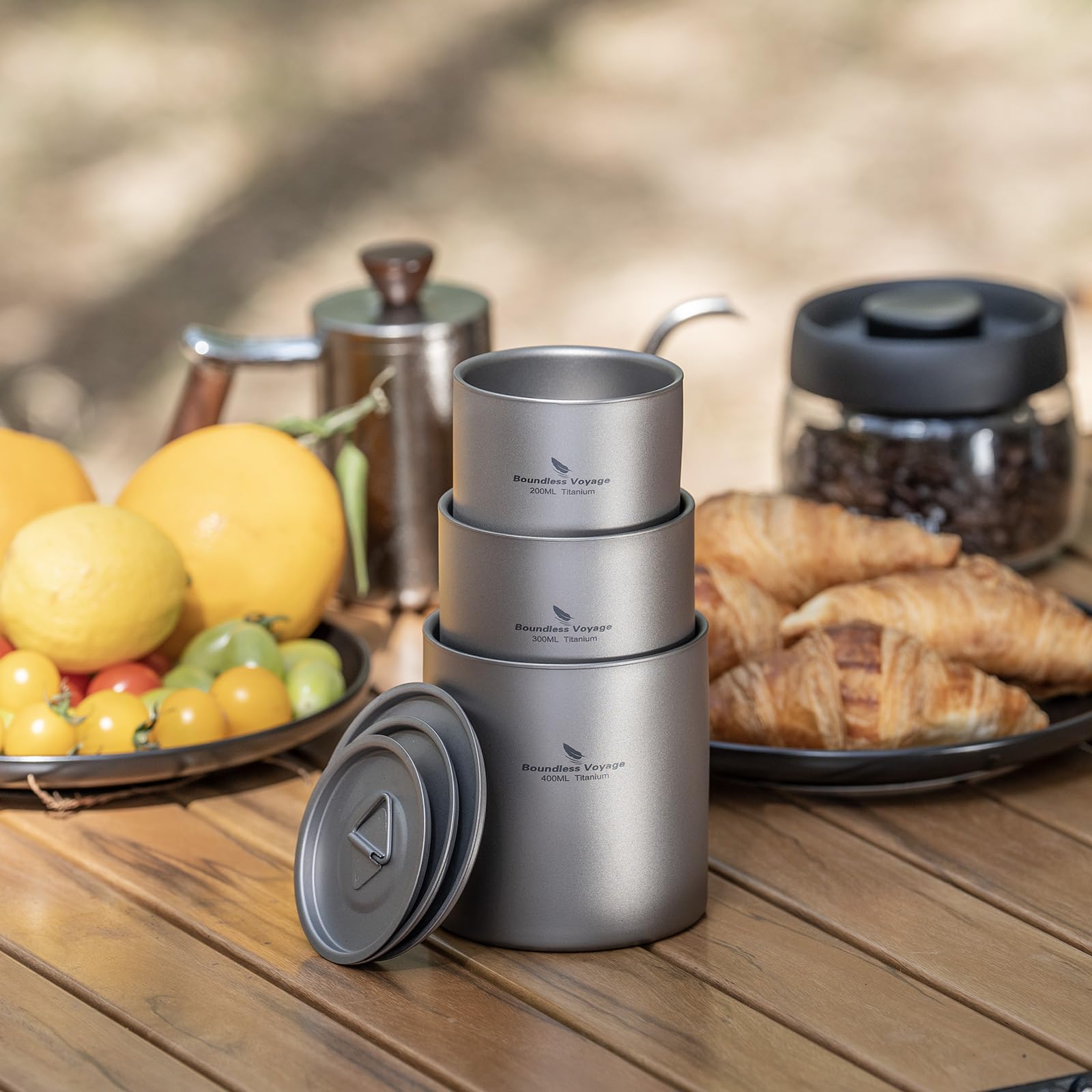iBasingo Ti3244D Tasses à double paroi en titane avec couvercle 200 ml, 300 ml et 400 ml, ultra légères, empilables, en métal, pour thé, café, boisson portable pour extérieur, camping, voyage, usage