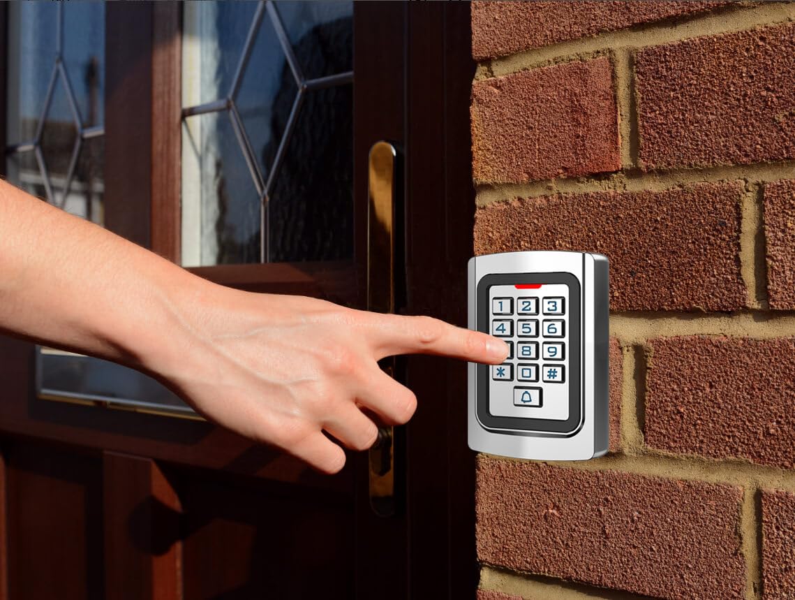 Türzugangskontrolltastatur, Edelstahl Outdoor IP68 Wasserdicht, 2000 Benutzer, Wiegand 26-Bit Eingang/Ausgang, Tuya App Fernbedienung, RFID-Karte & PIN-Code-Eingabe, Türklingel-Taste