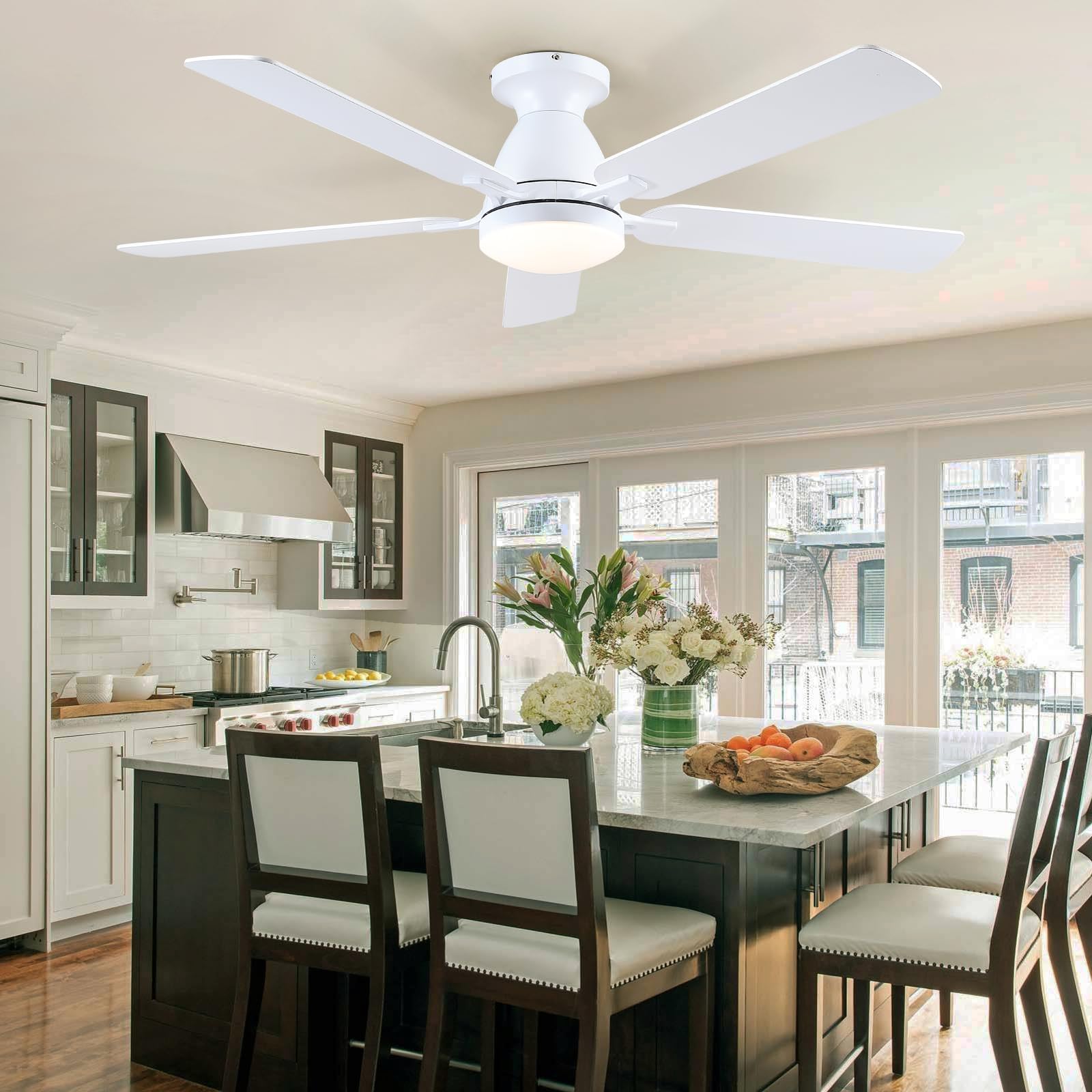 Kviflon Deckenventilator mit Beleuchtung und Fernbedienung Leise 132 cm, Deckenventilator mit Licht für Schlafzimmer Wohnzimmer, Dimmbar Niedrige Decken, DC Motor, 5 Holz Flügel, Weiß