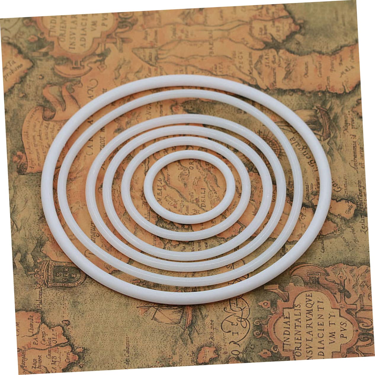 HOLIDYOYO Plastic Dreamcatcher Ring Material 12pcs Round Hoops White Dreamcatcher Kit for Craft Mandala