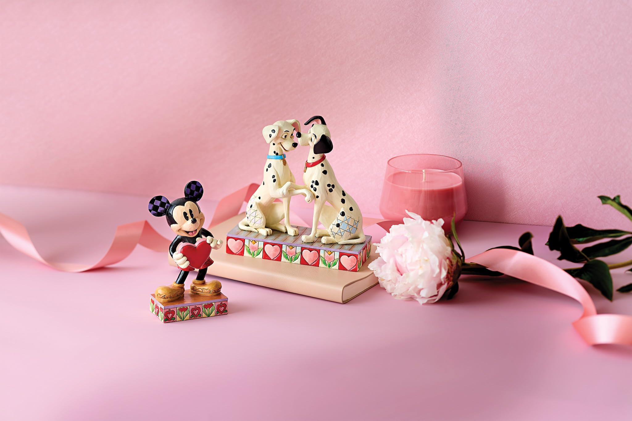 Disney Traditions 101 dalmatyńczyków figurka pongo i perdita